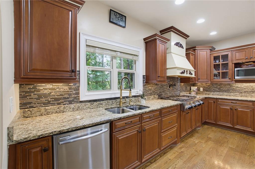 2506 Lennox Road SE