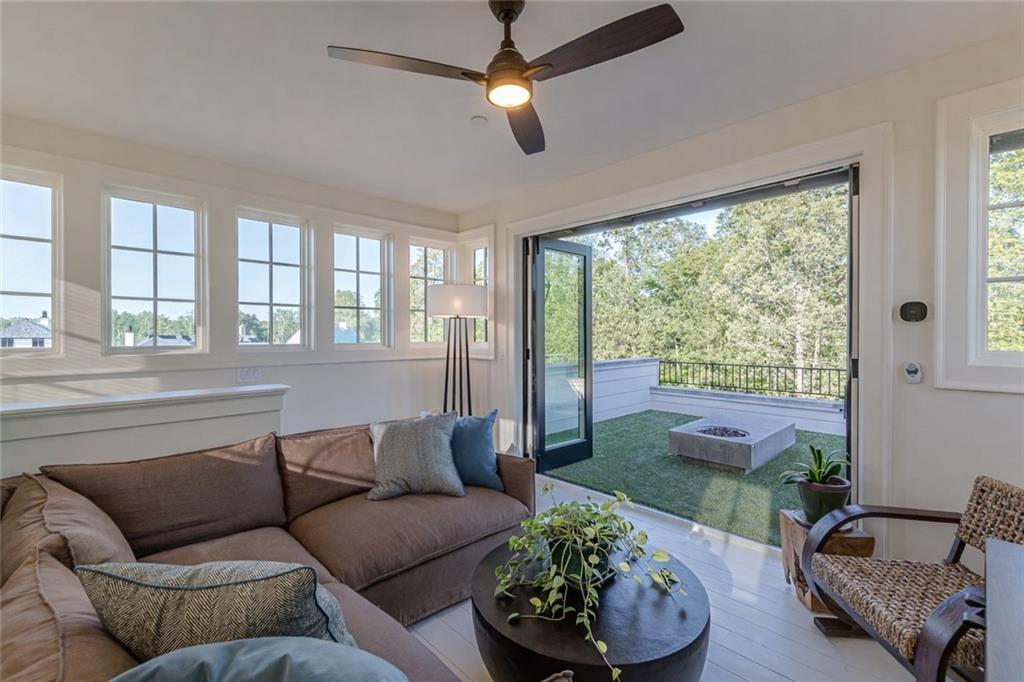 290 Guild Lane