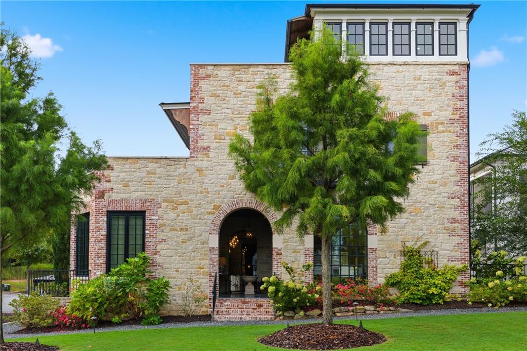 290 Guild Lane