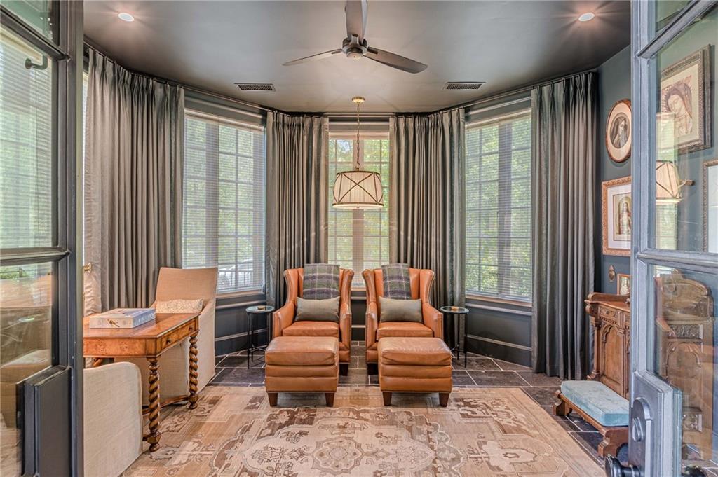 290 Guild Lane