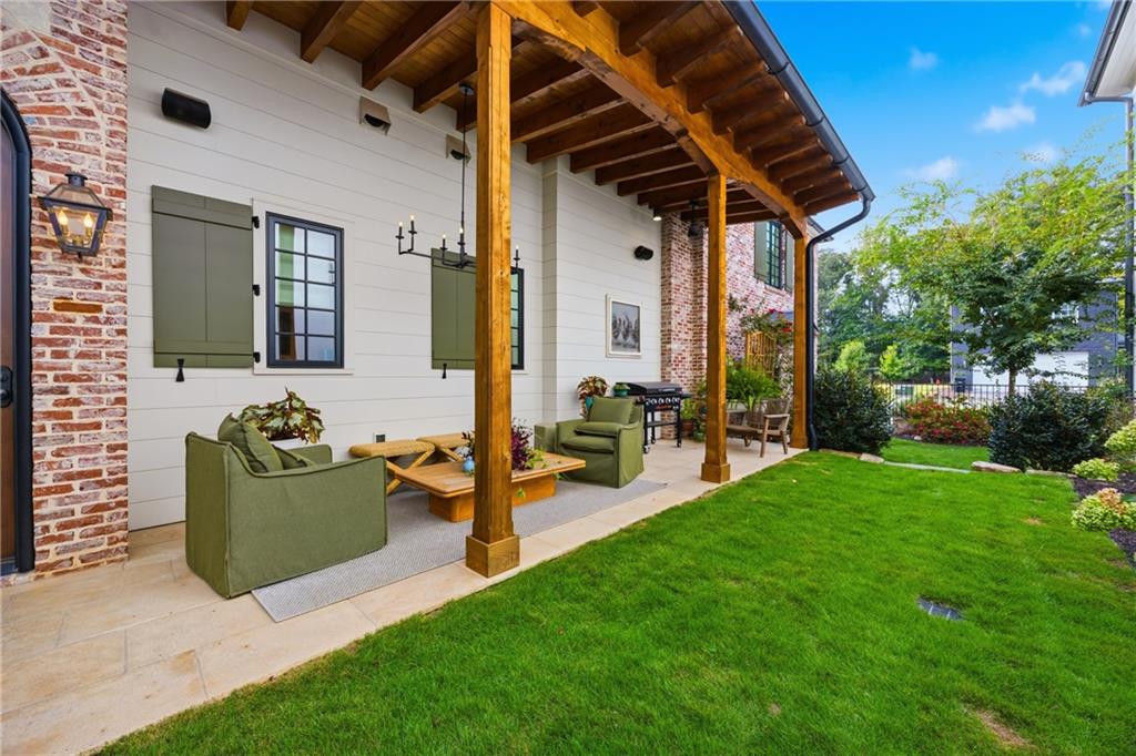 290 Guild Lane