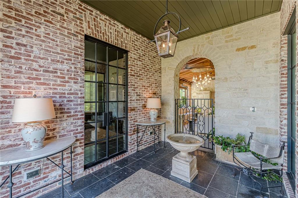 290 Guild Lane