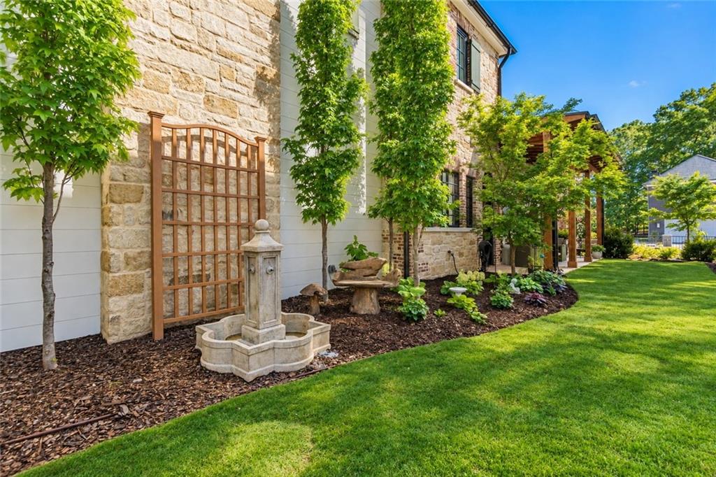 290 Guild Lane