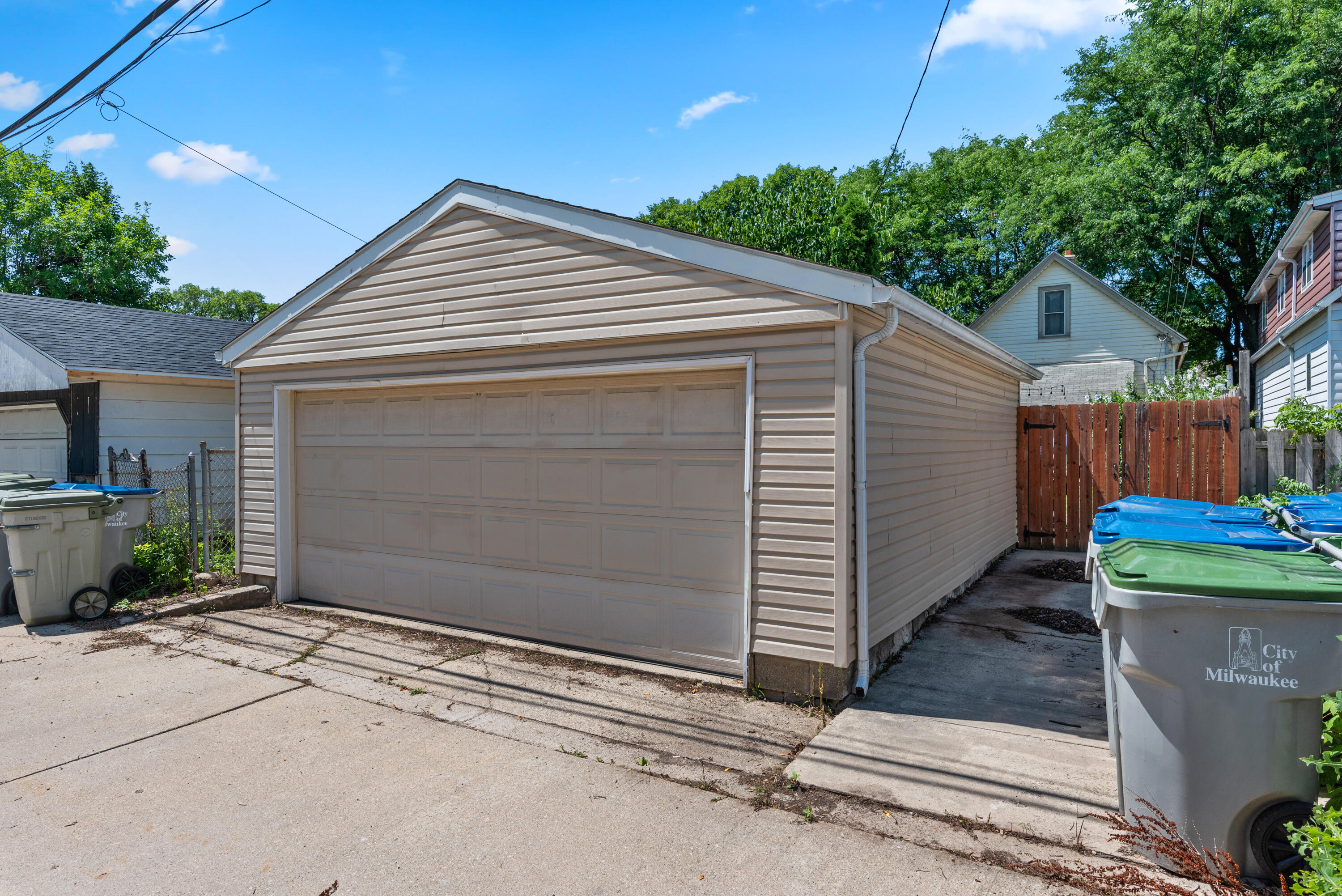 2958 S California St