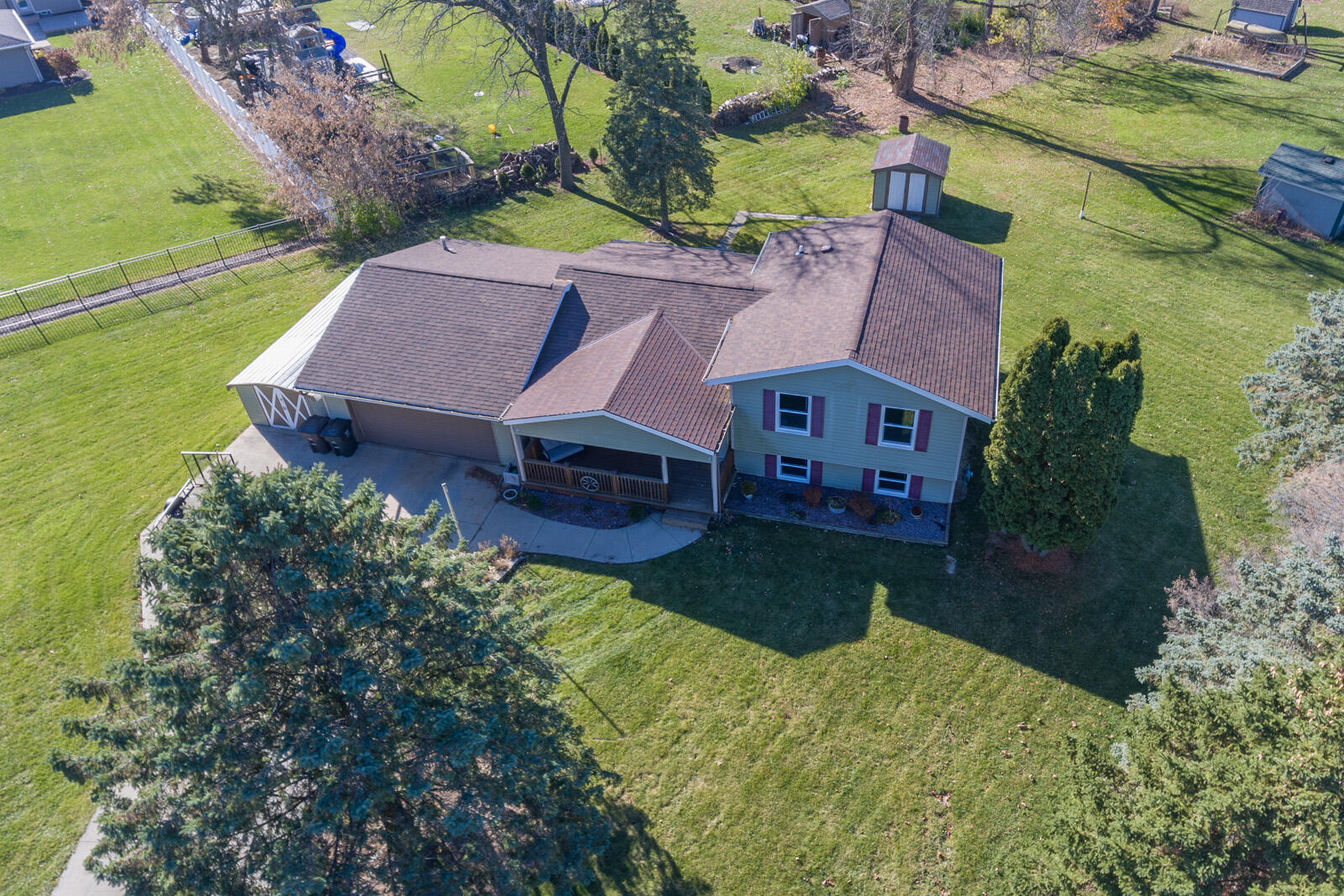 8122 Waverly Ct