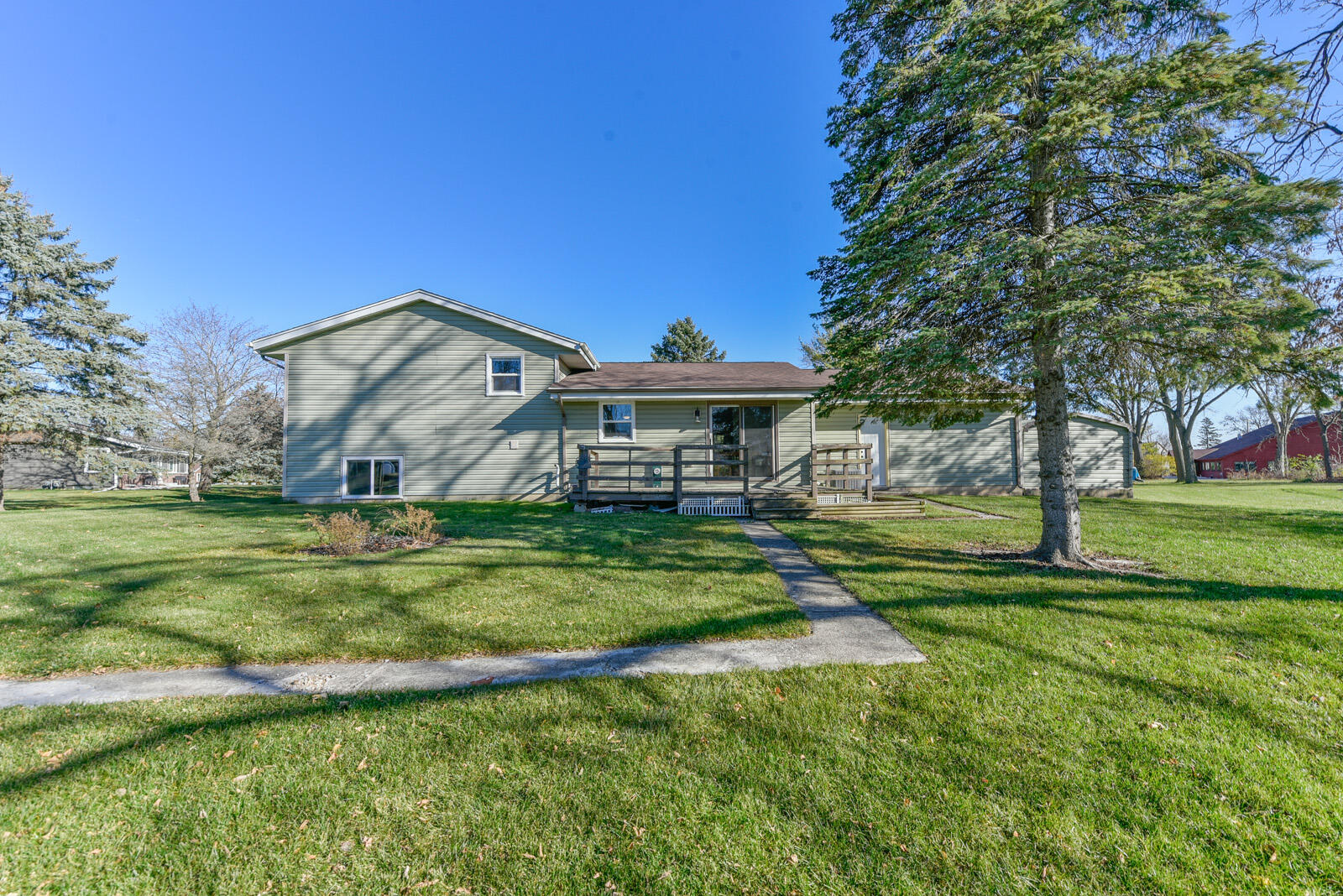 8122 Waverly Ct