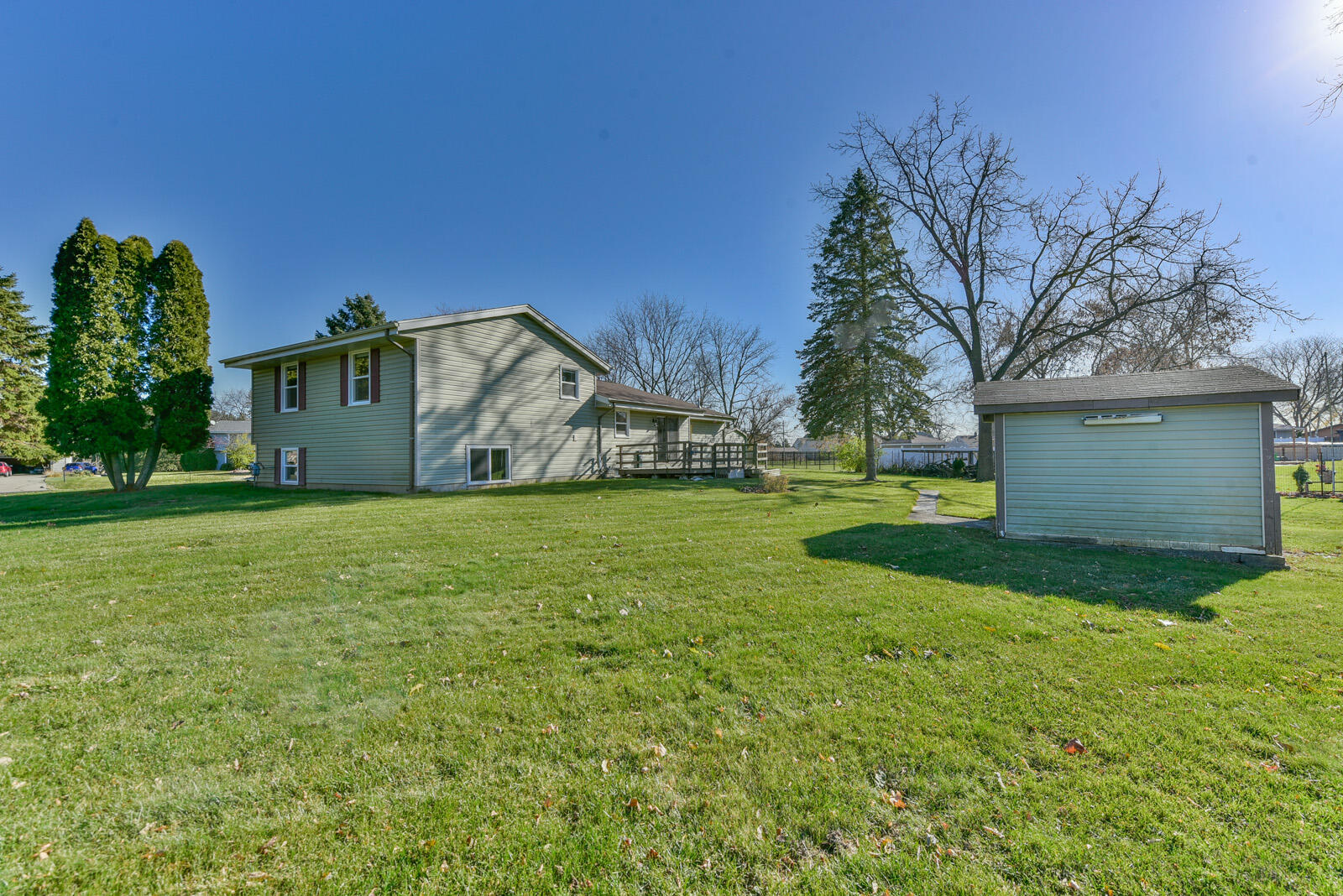 8122 Waverly Ct