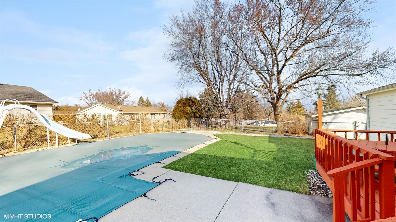 1723 Hillcrest Dr