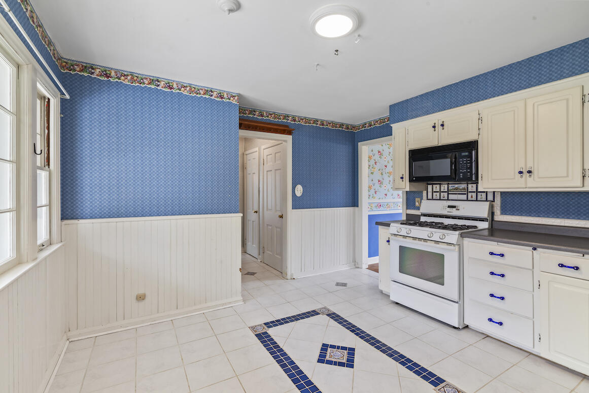 206 Vine St