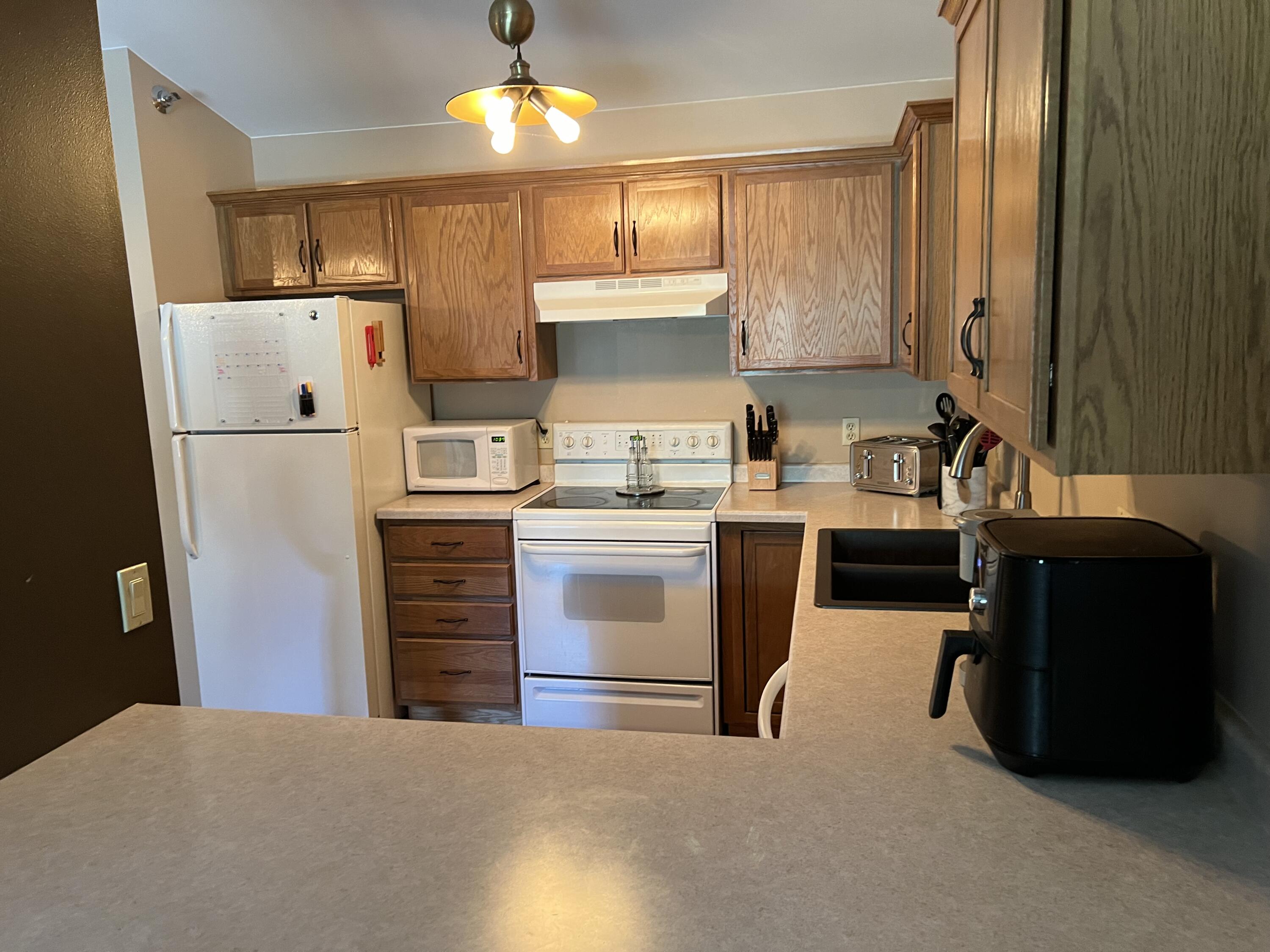 210 W Oak Leaf Dr Unit: 8