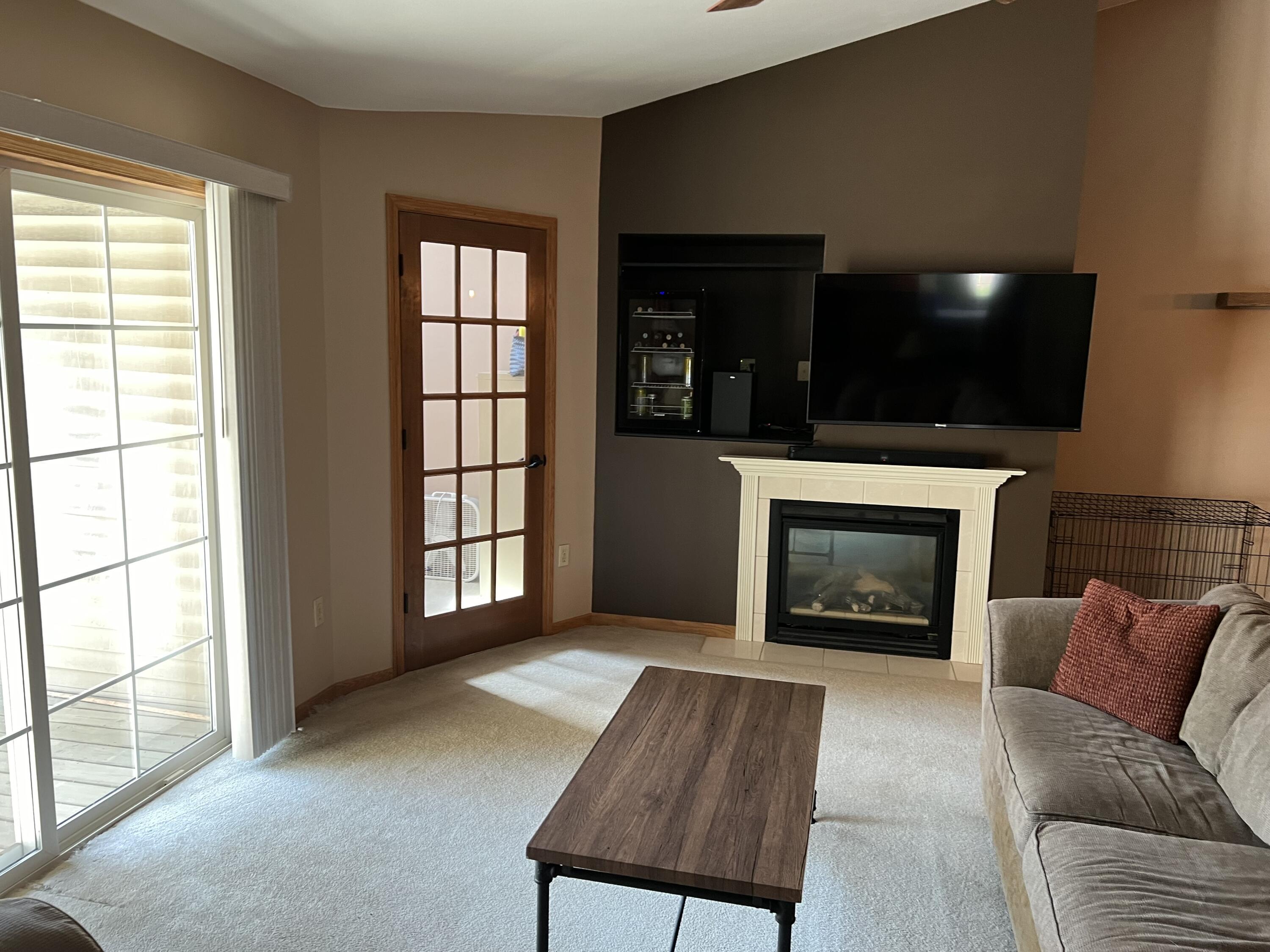 210 W Oak Leaf Dr Unit: 8