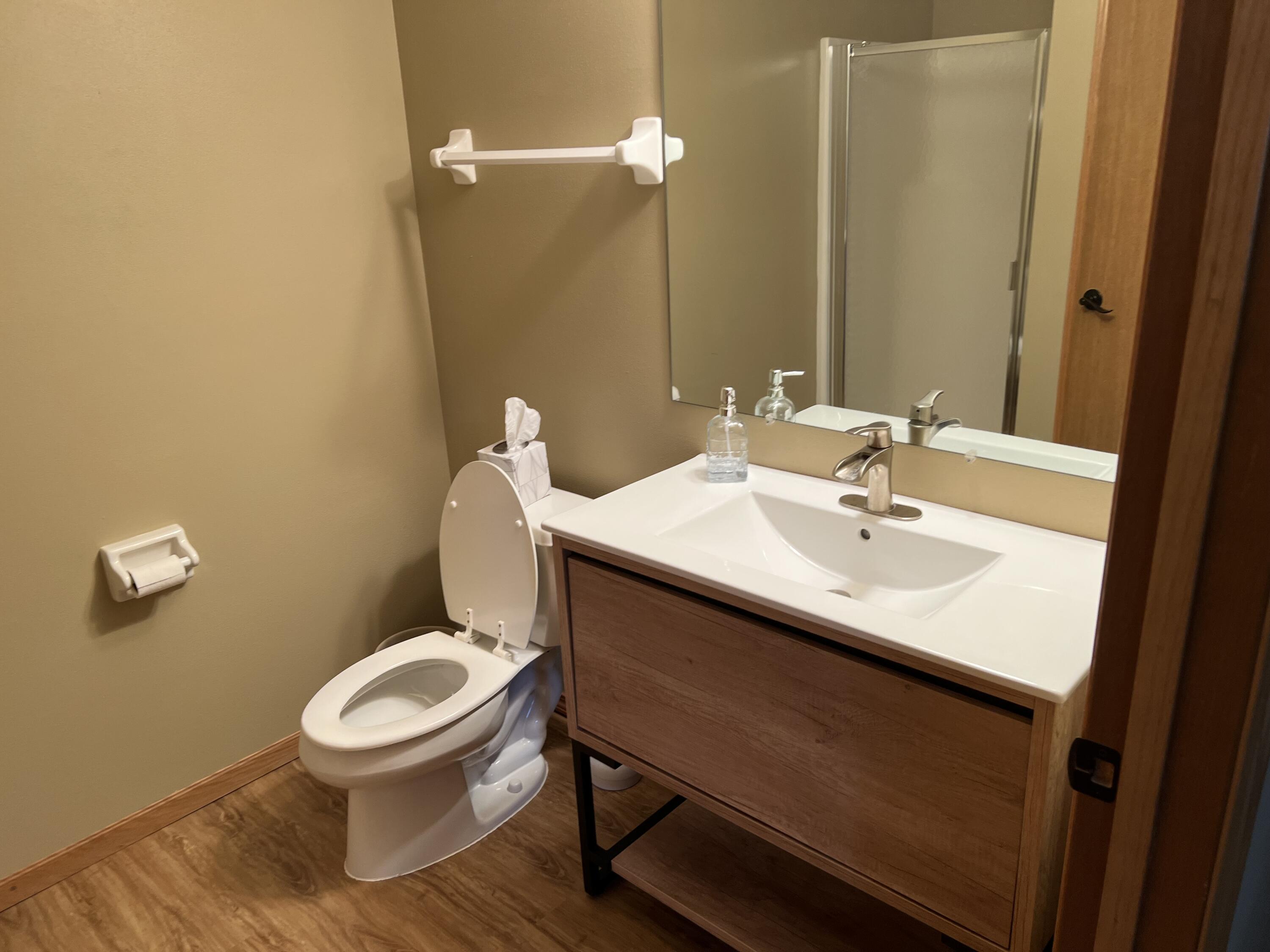 210 W Oak Leaf Dr Unit: 8