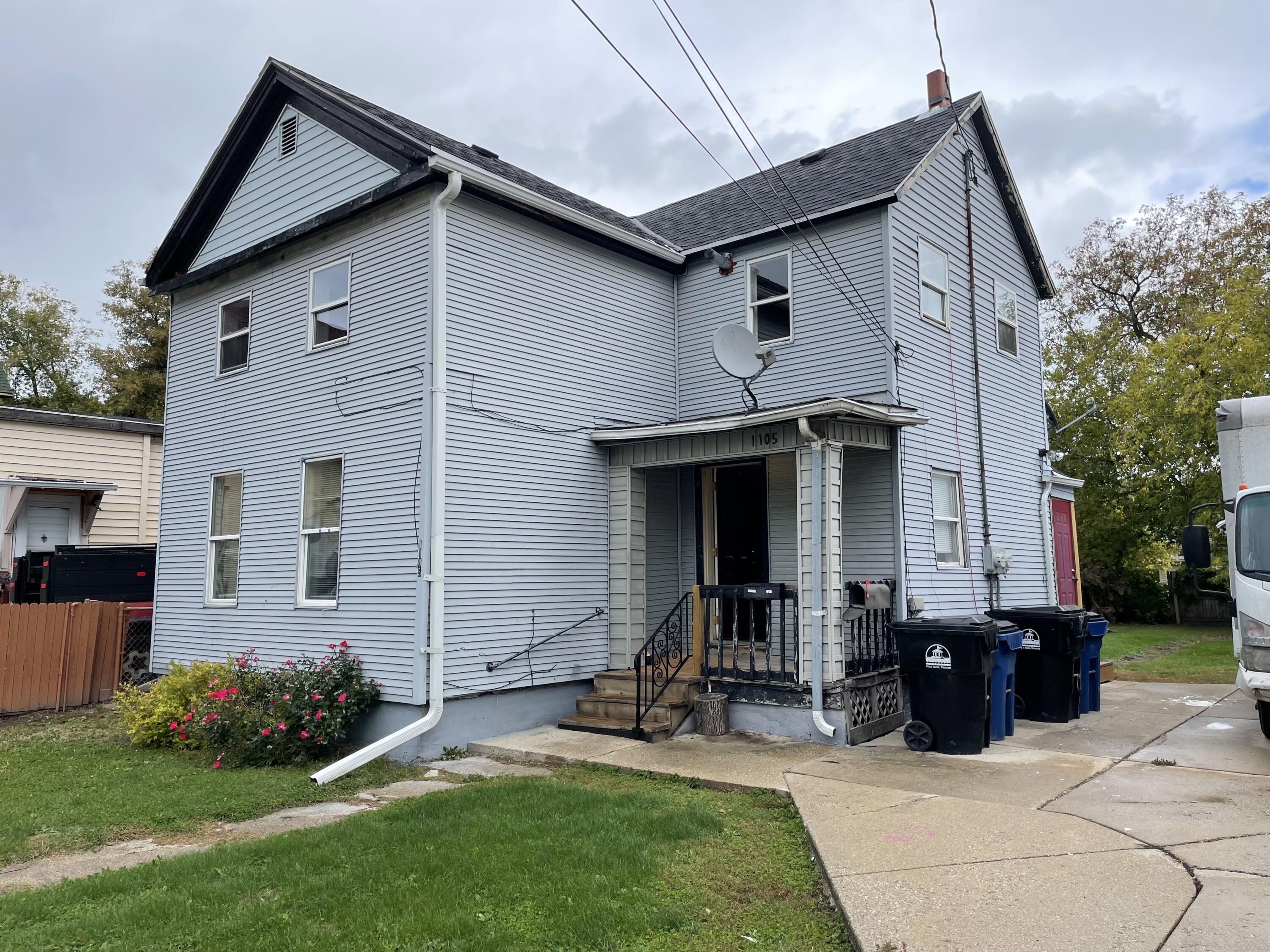 1105 Geneva St