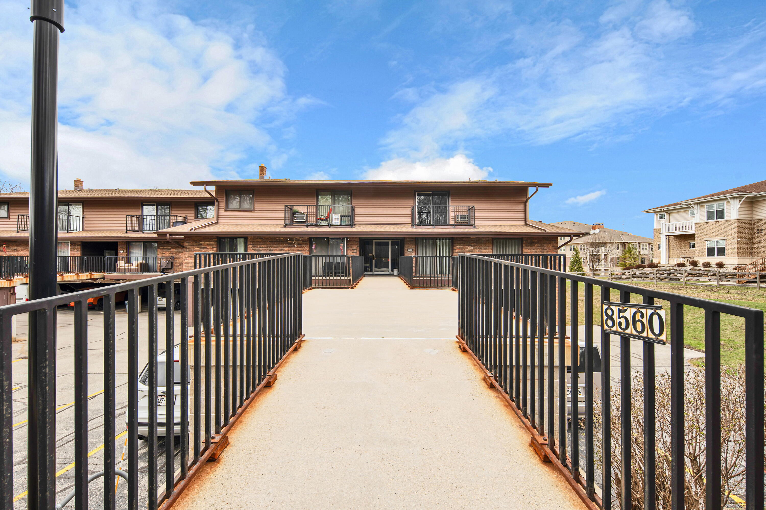 8560 W Waterford Ave Unit: 7