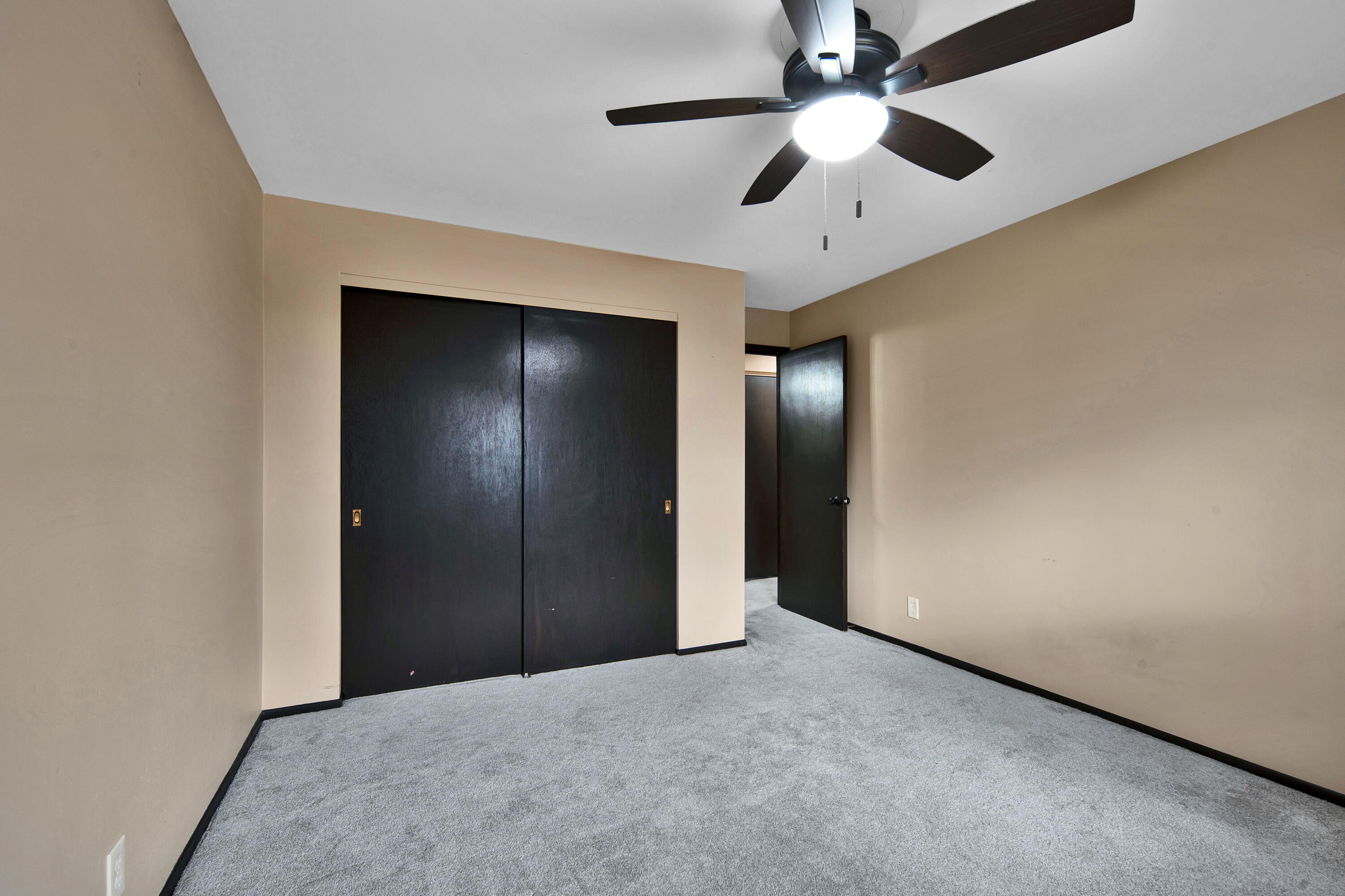 8560 W Waterford Ave Unit: 7