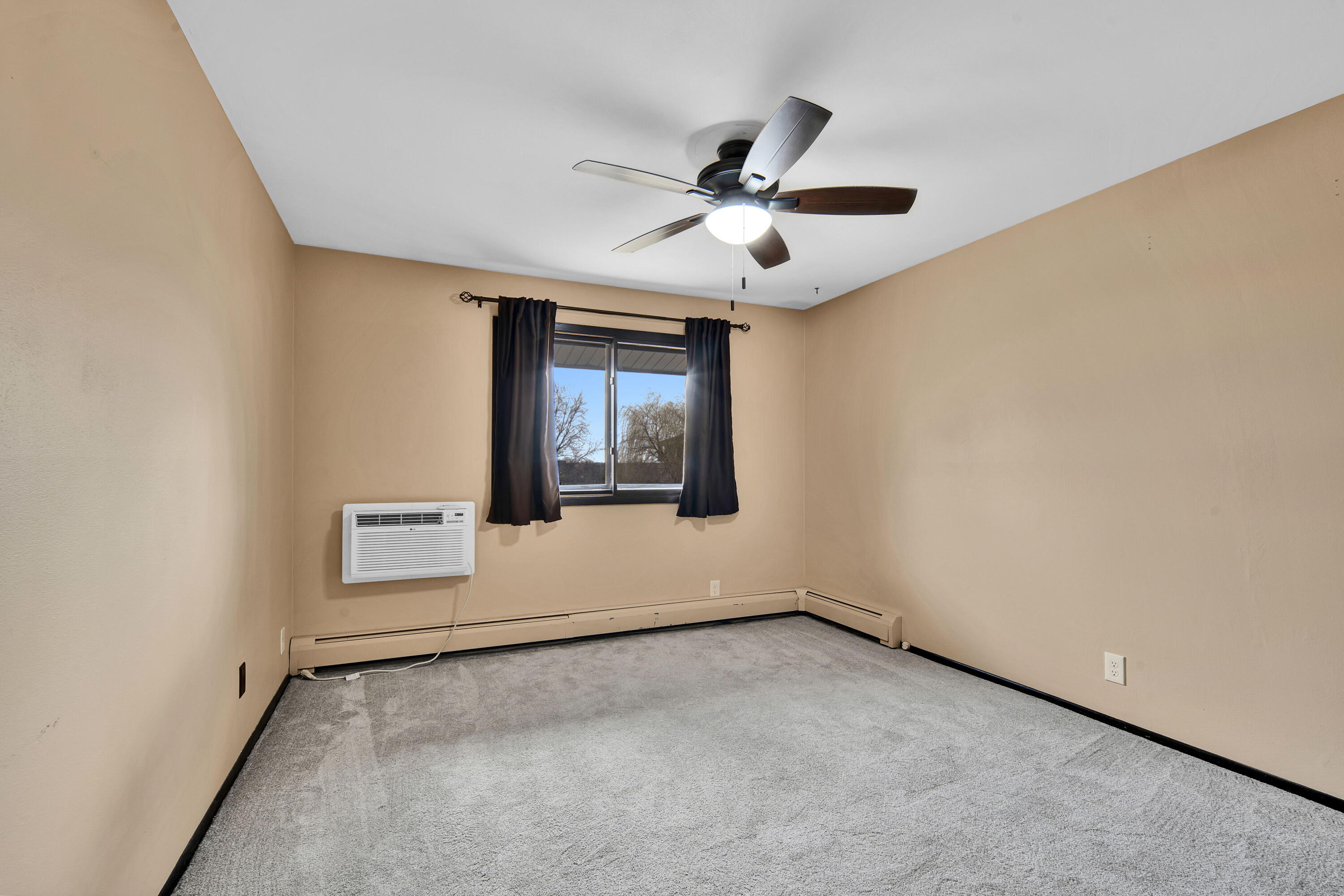8560 W Waterford Ave Unit: 7