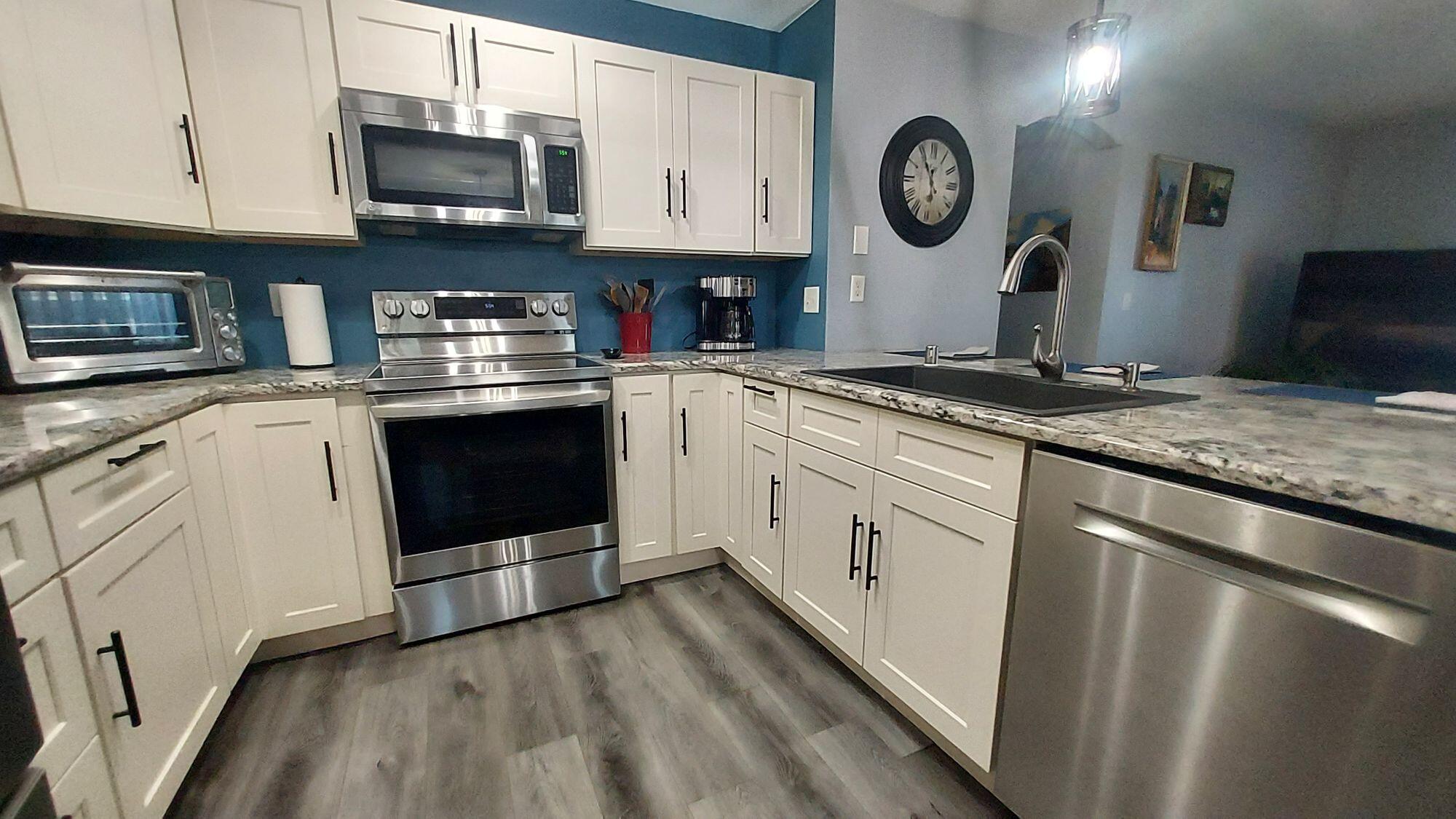 2672 Hidden Dr