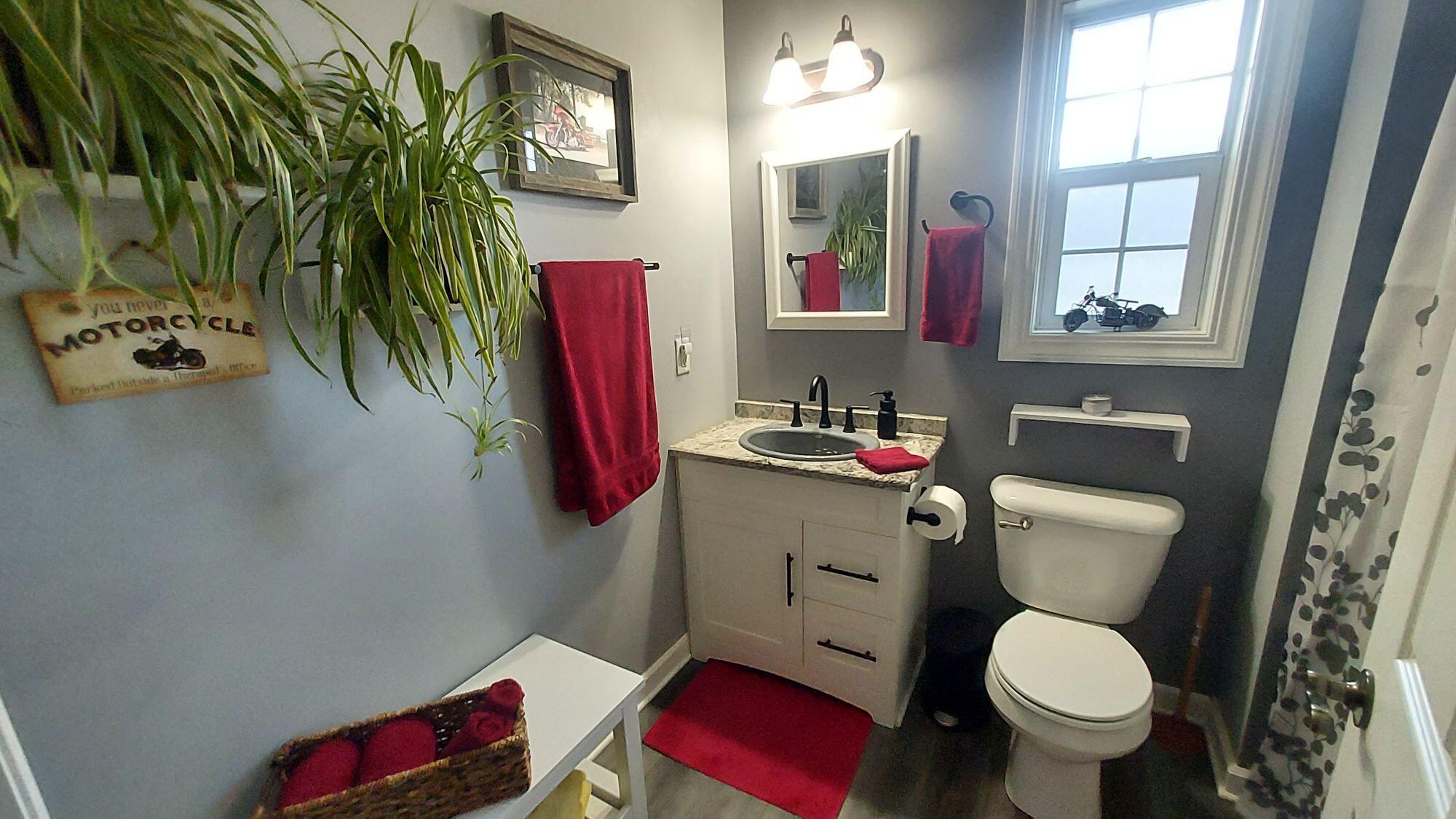 2672 Hidden Dr