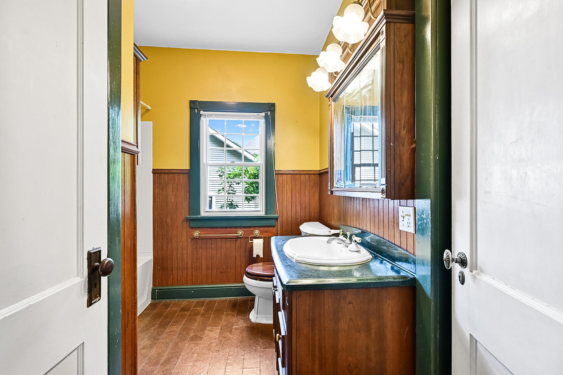 208 W Jefferson St Unit: 210