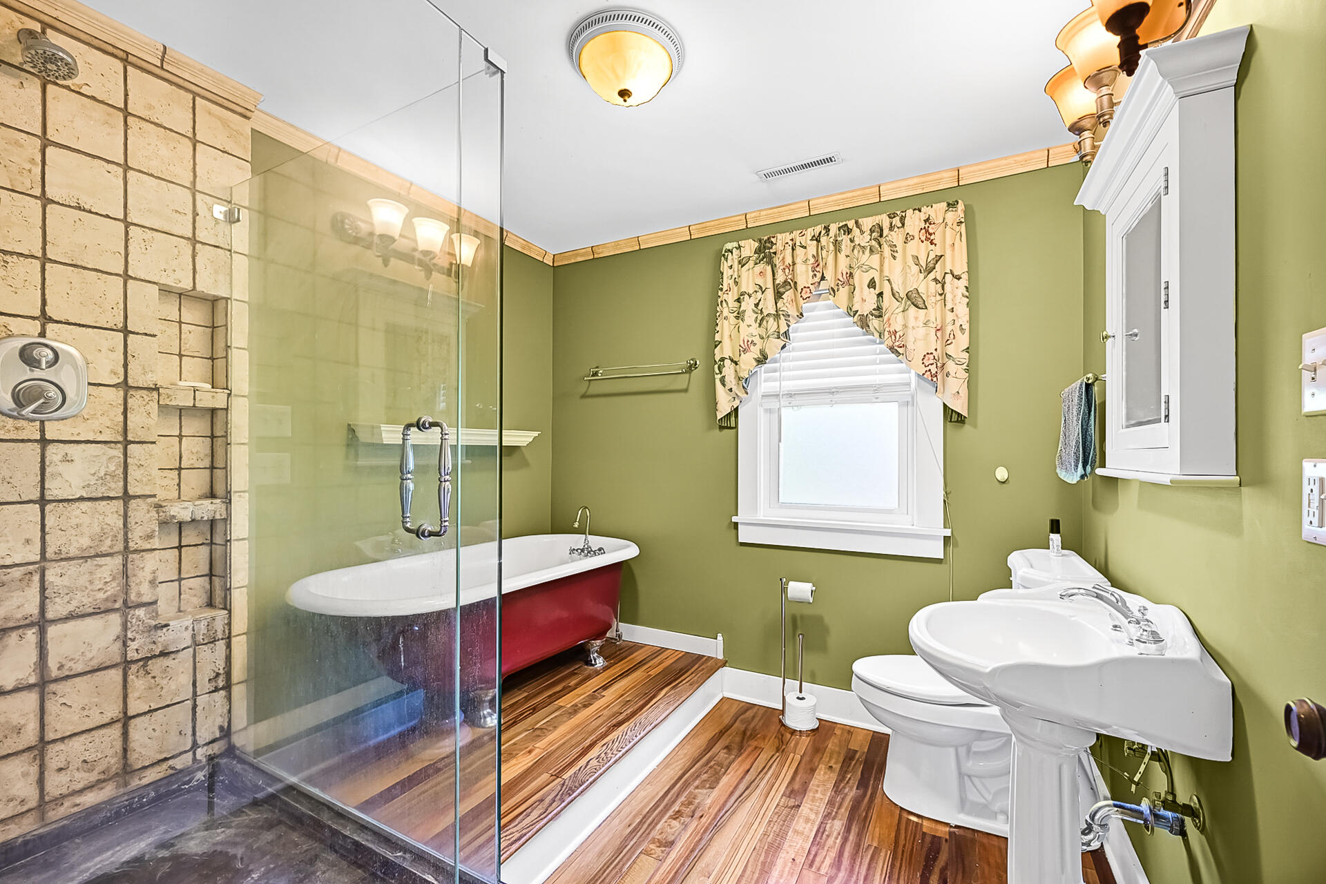 208 W Jefferson St Unit: 210