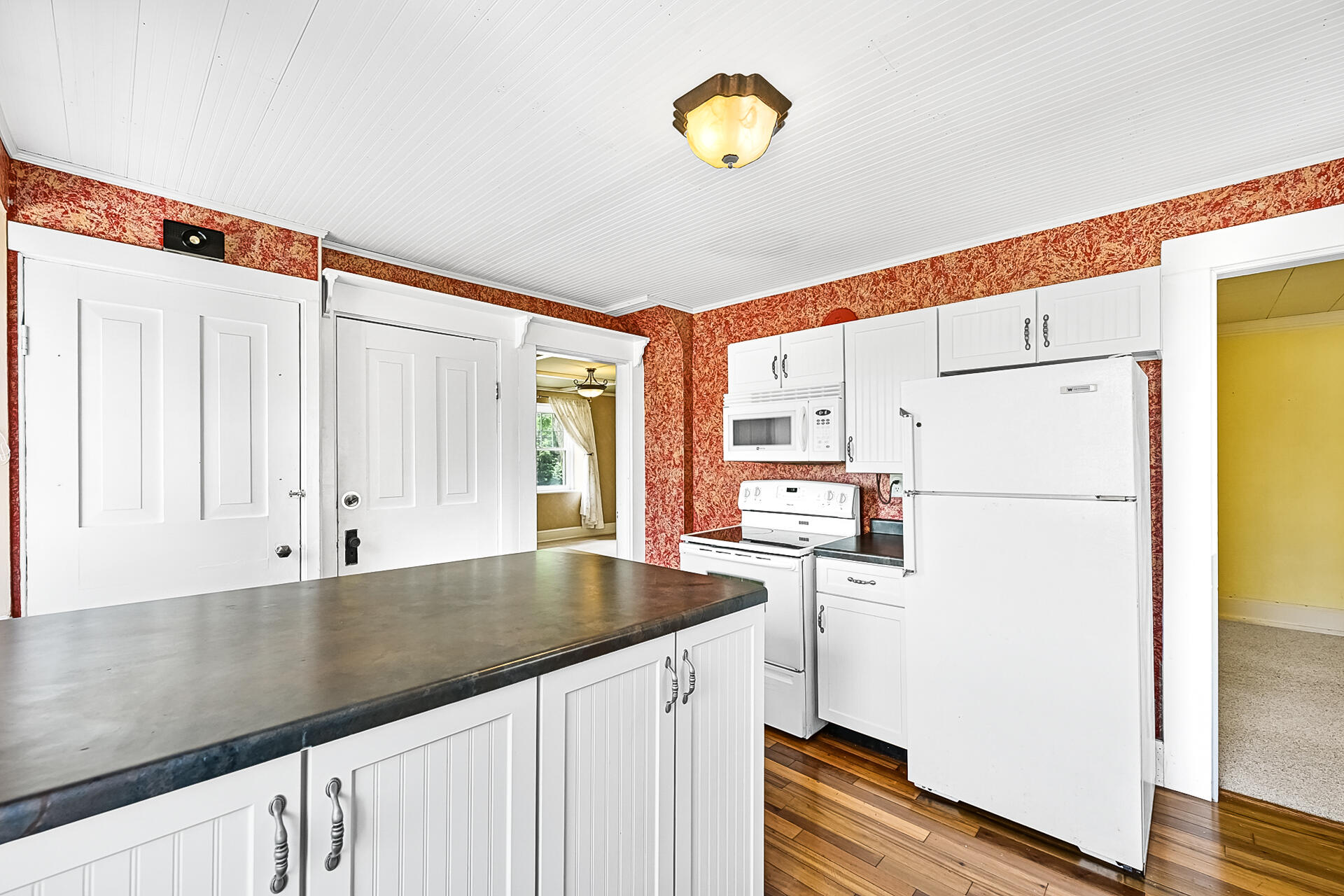 208 W Jefferson St Unit: 210