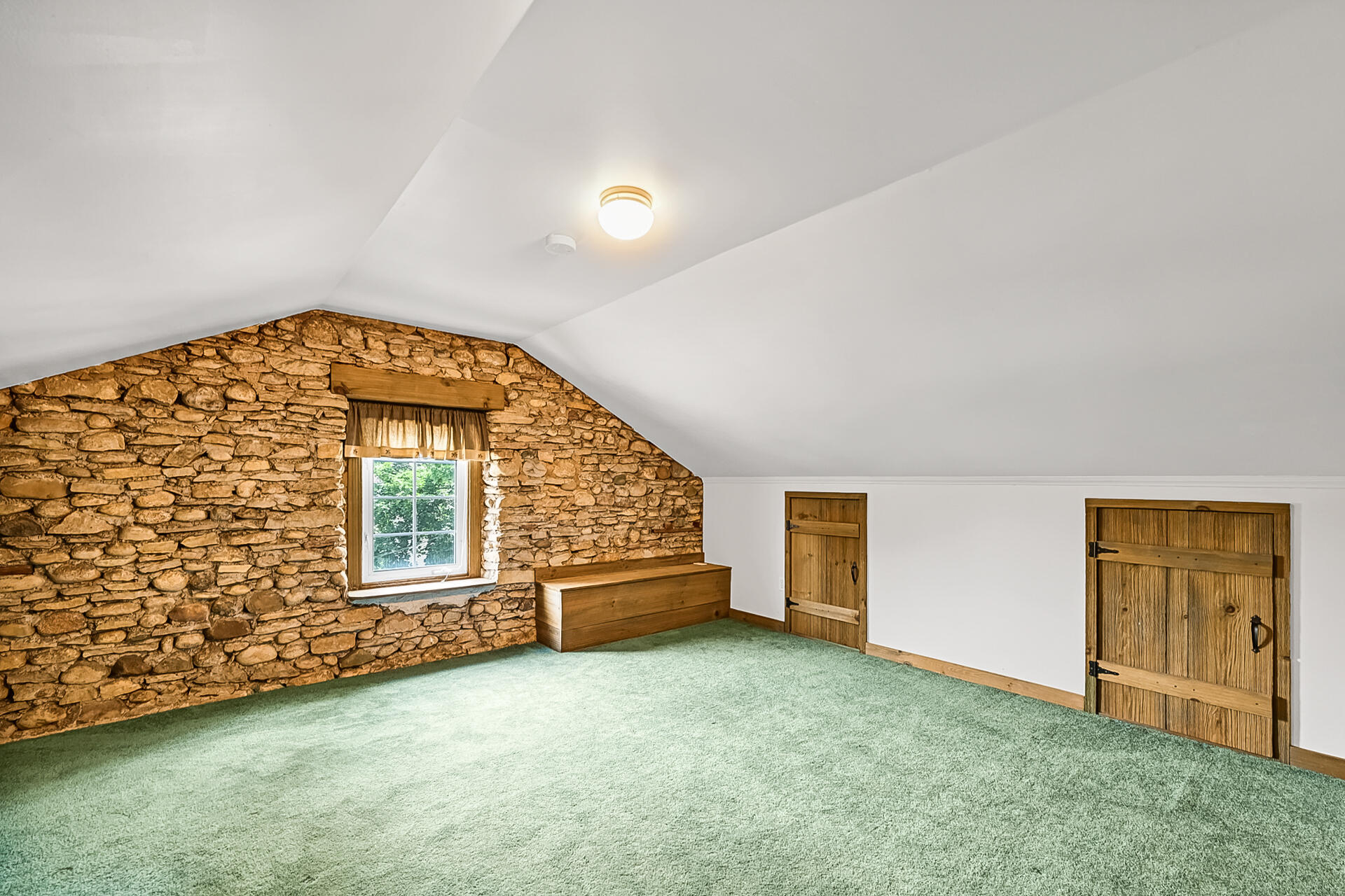 208 W Jefferson St Unit: 210