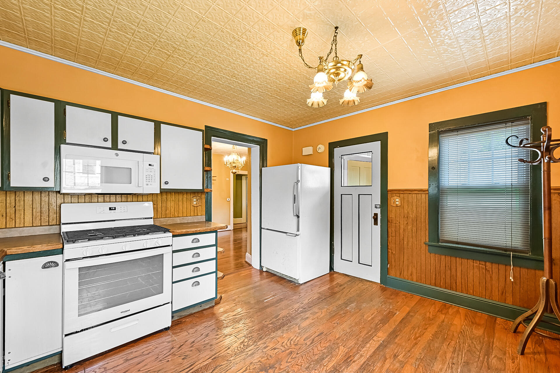 208 W Jefferson St Unit: 210