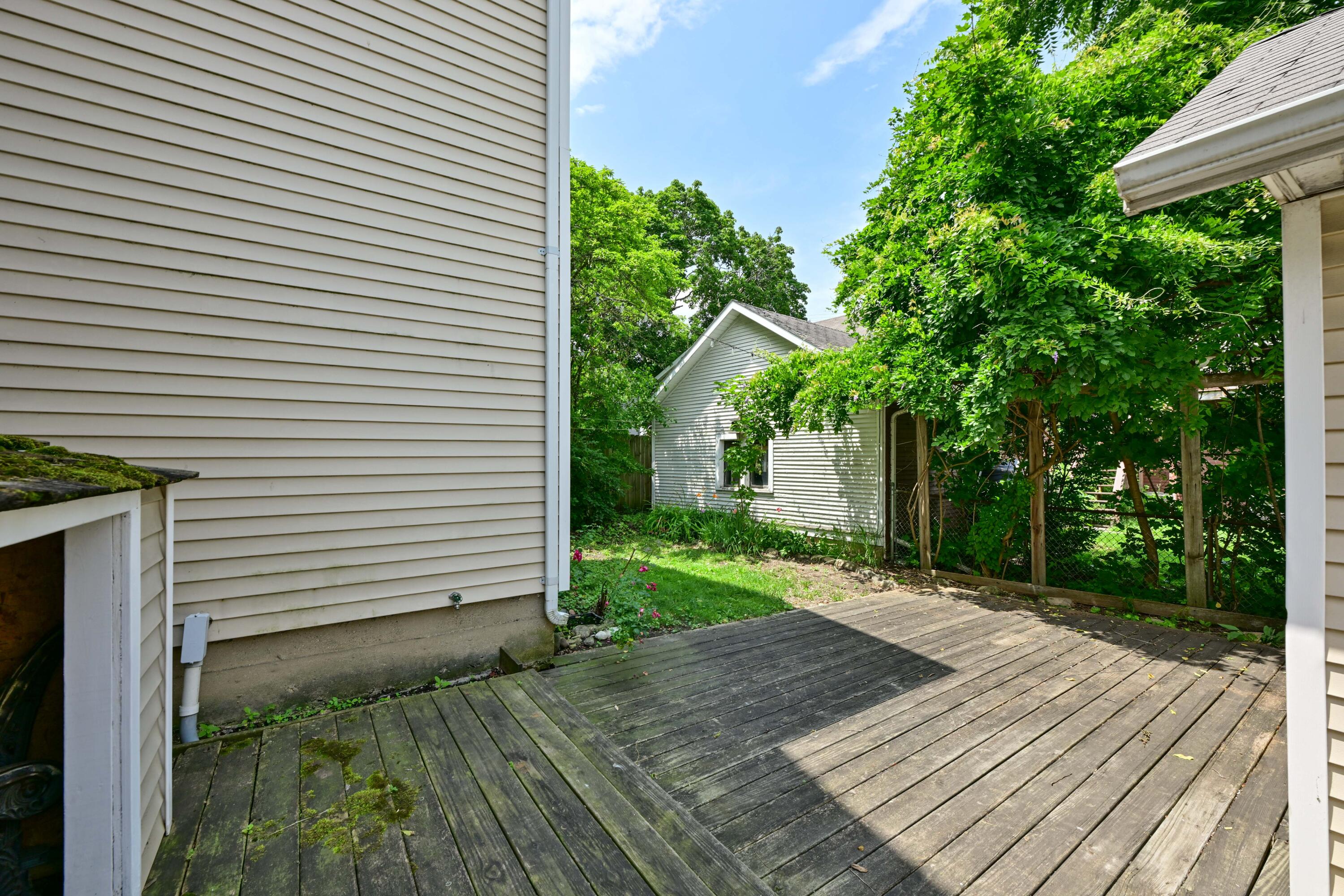208 W Jefferson St Unit: 210