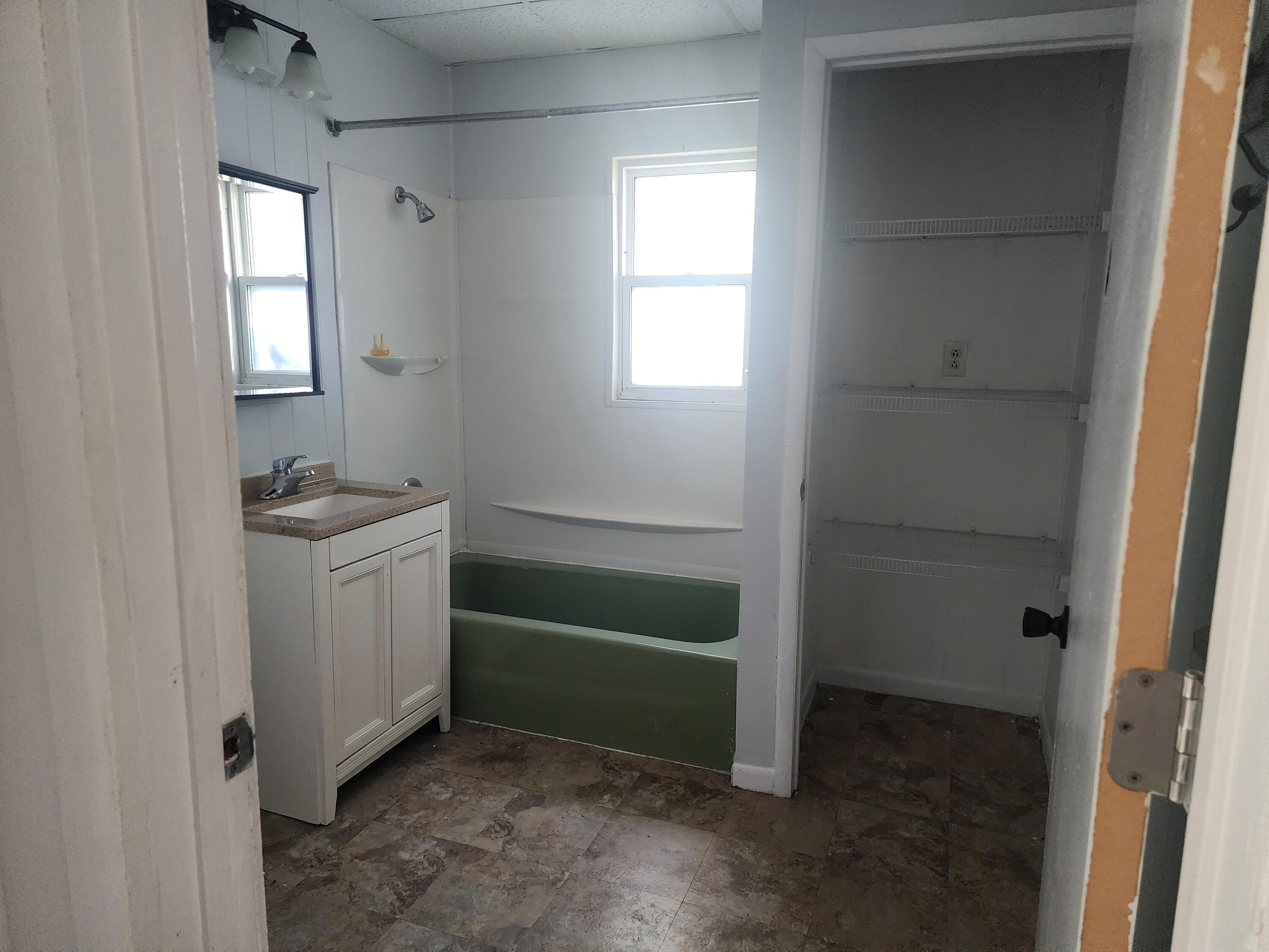 1531 Thurston Ave