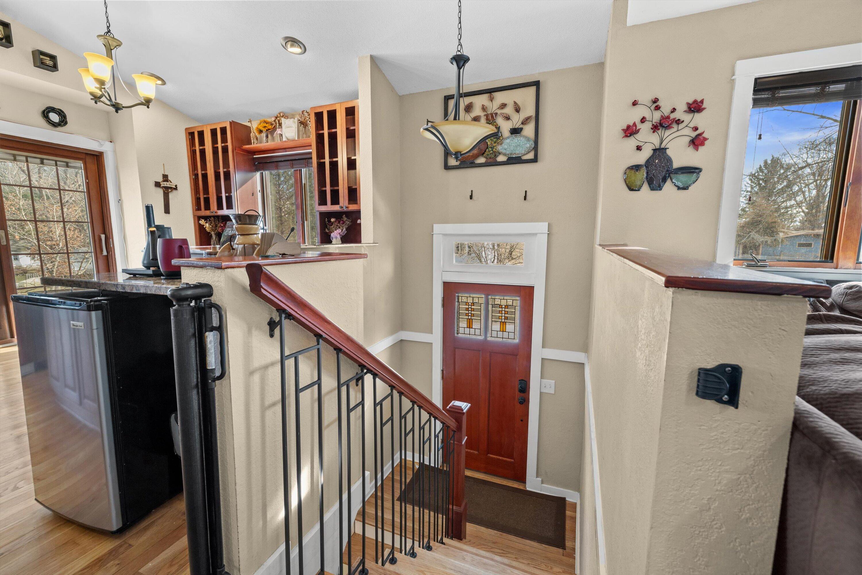 29944 Greenleaf Dr