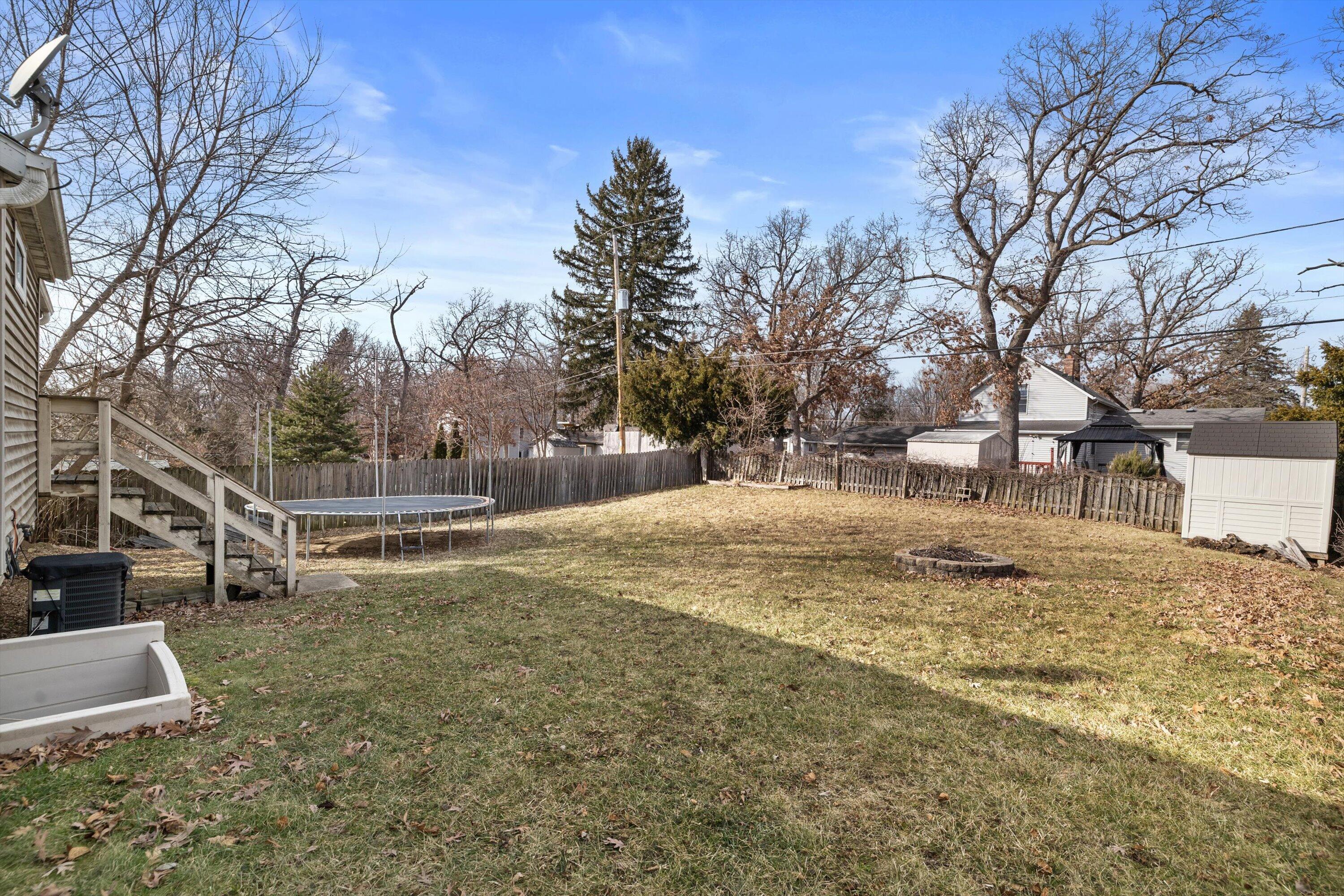 29944 Greenleaf Dr