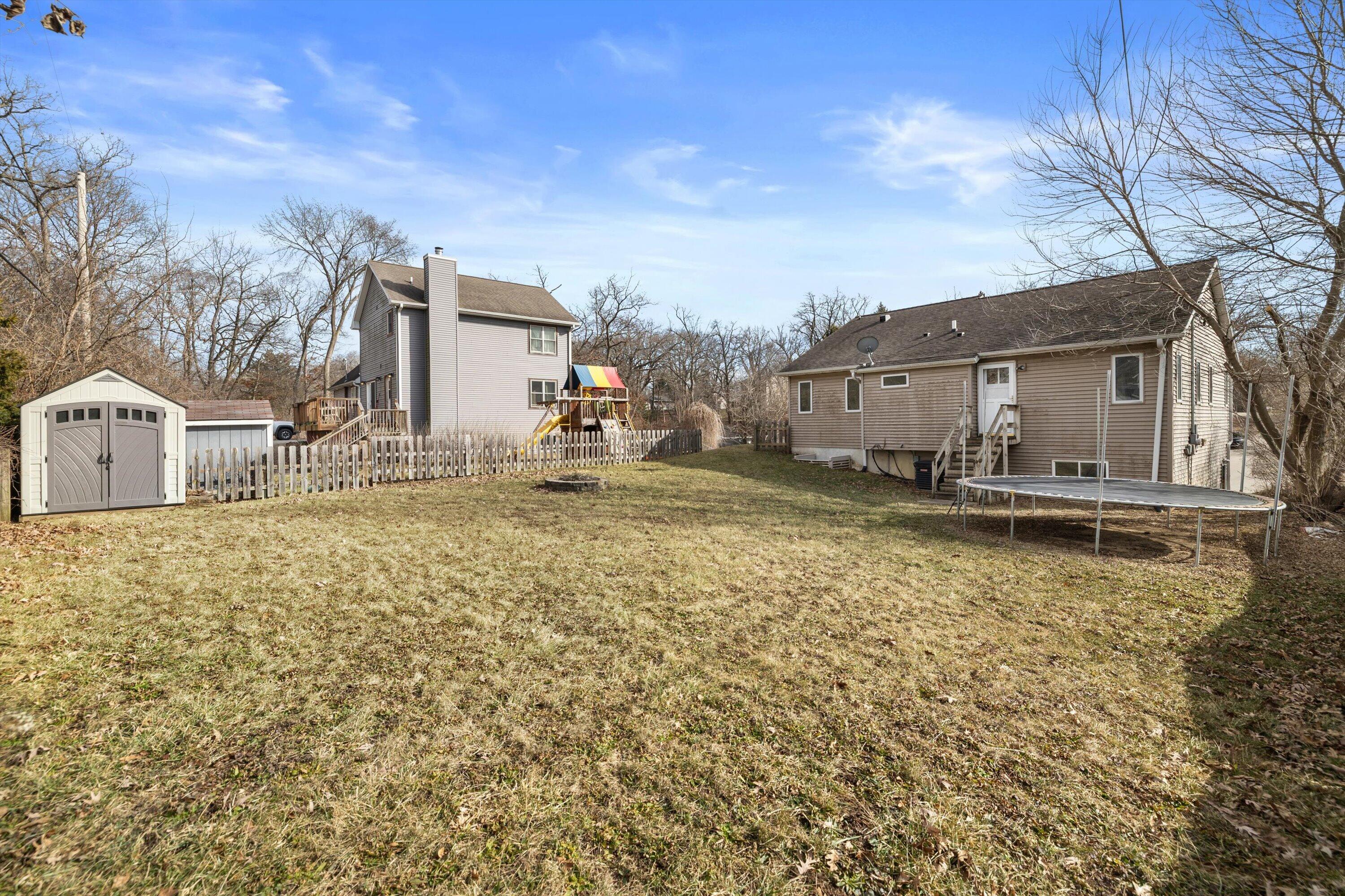 29944 Greenleaf Dr