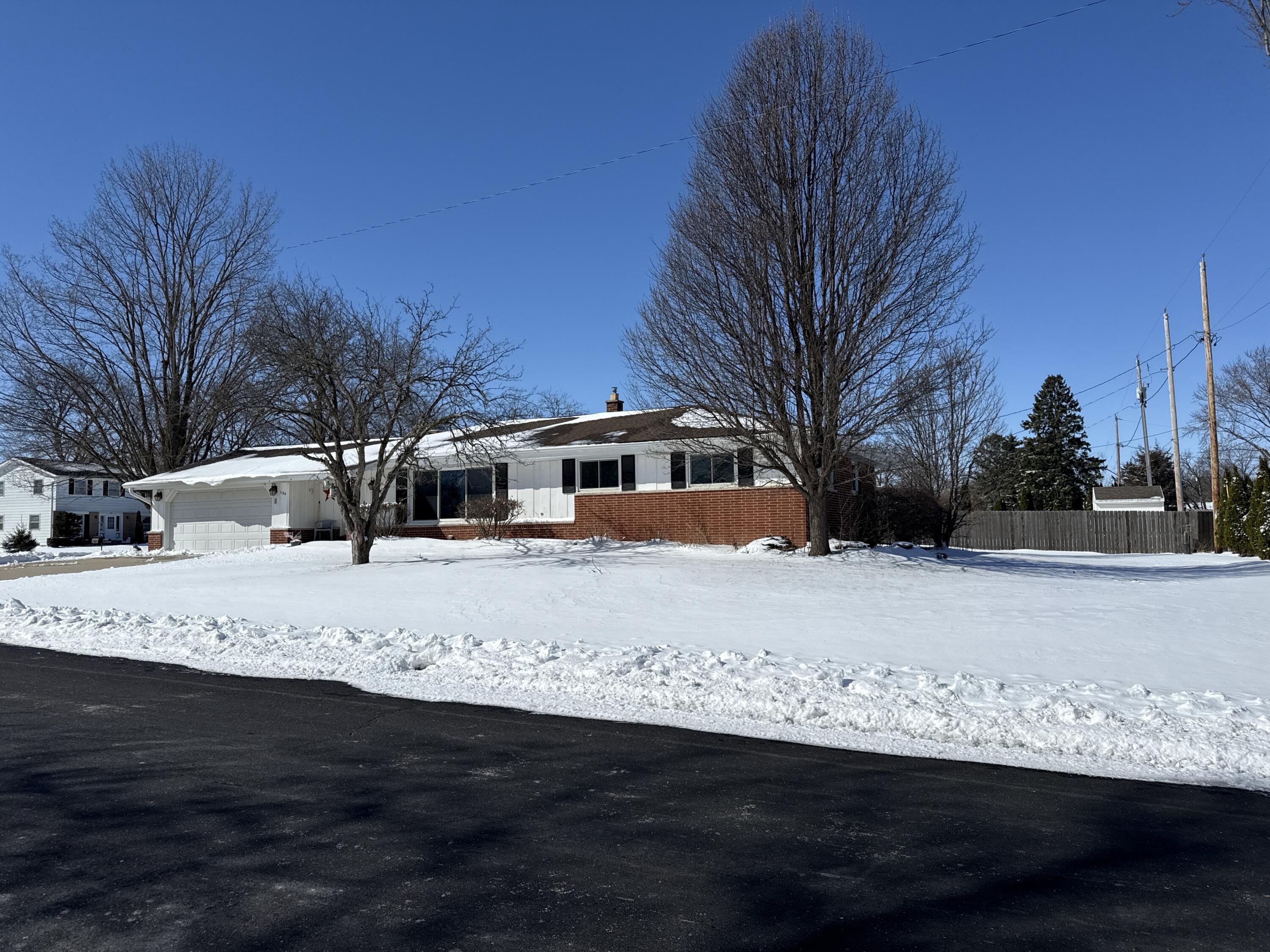 1134 Bluebird Ln