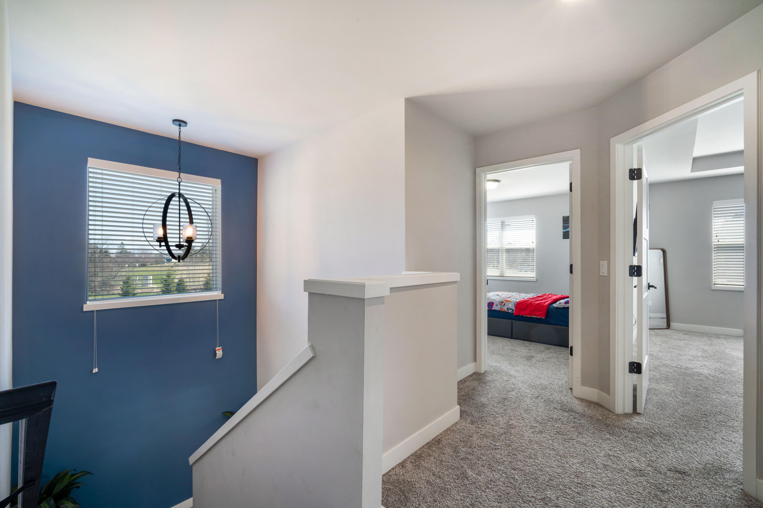 W148N10450 Blackbird Pt