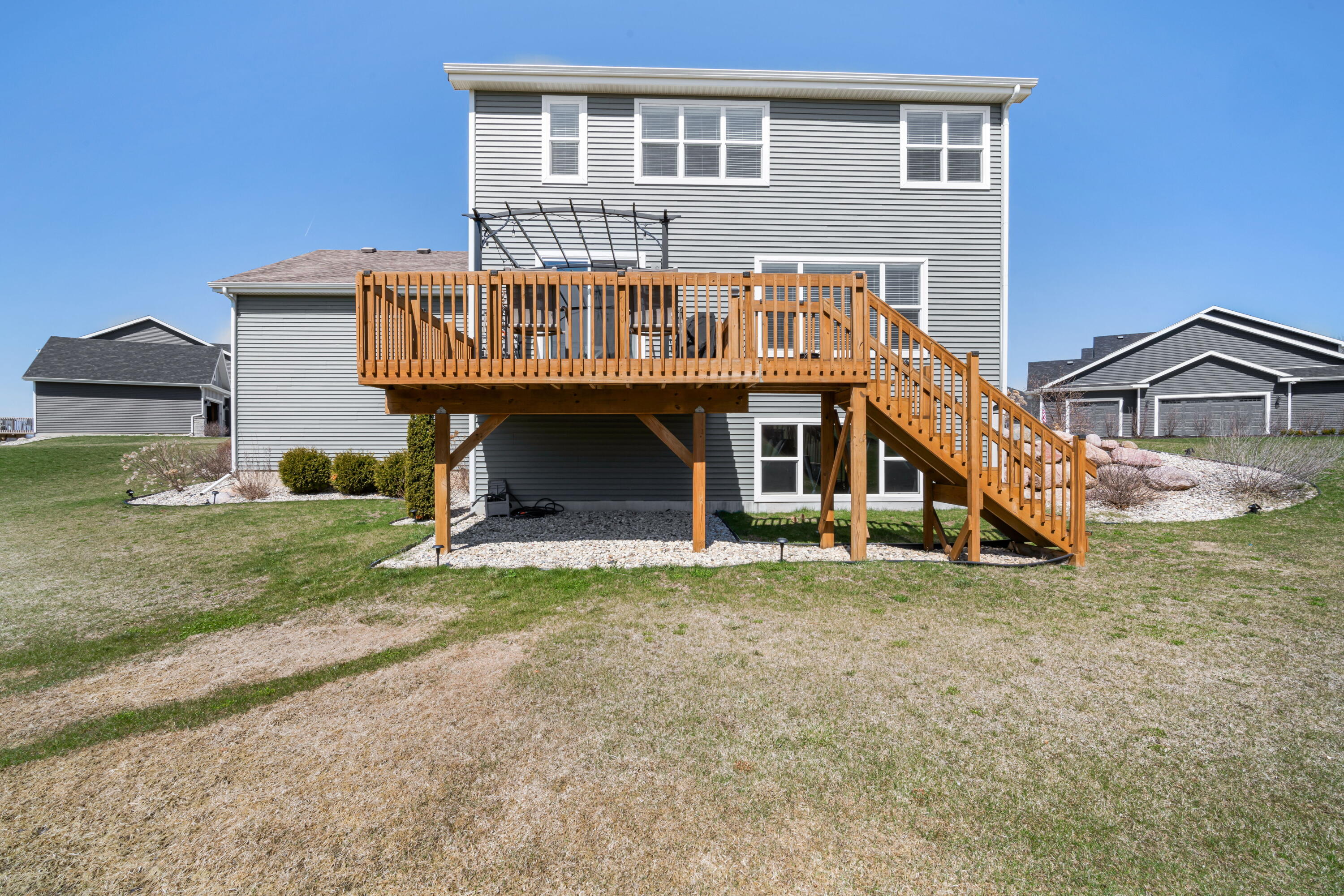 W148N10450 Blackbird Pt