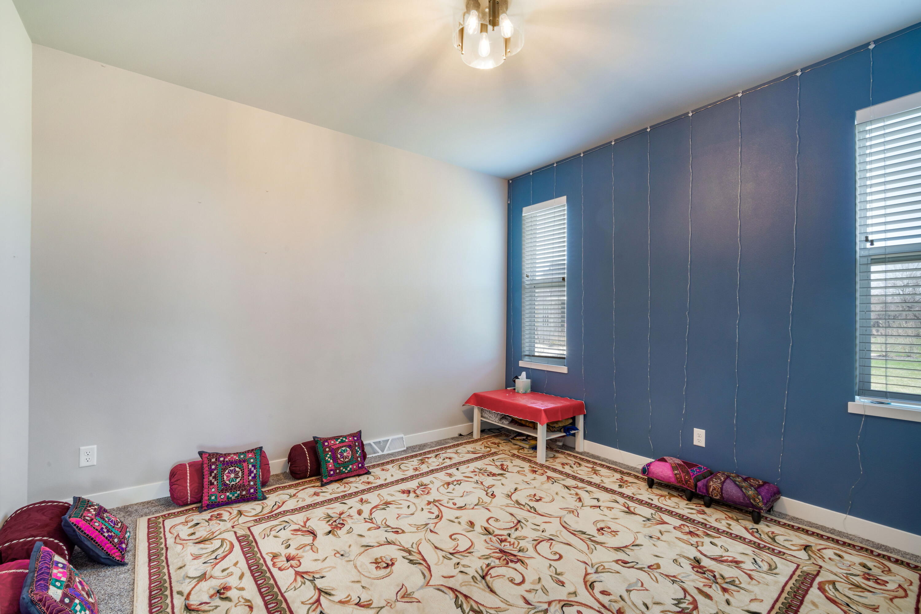 W148N10450 Blackbird Pt