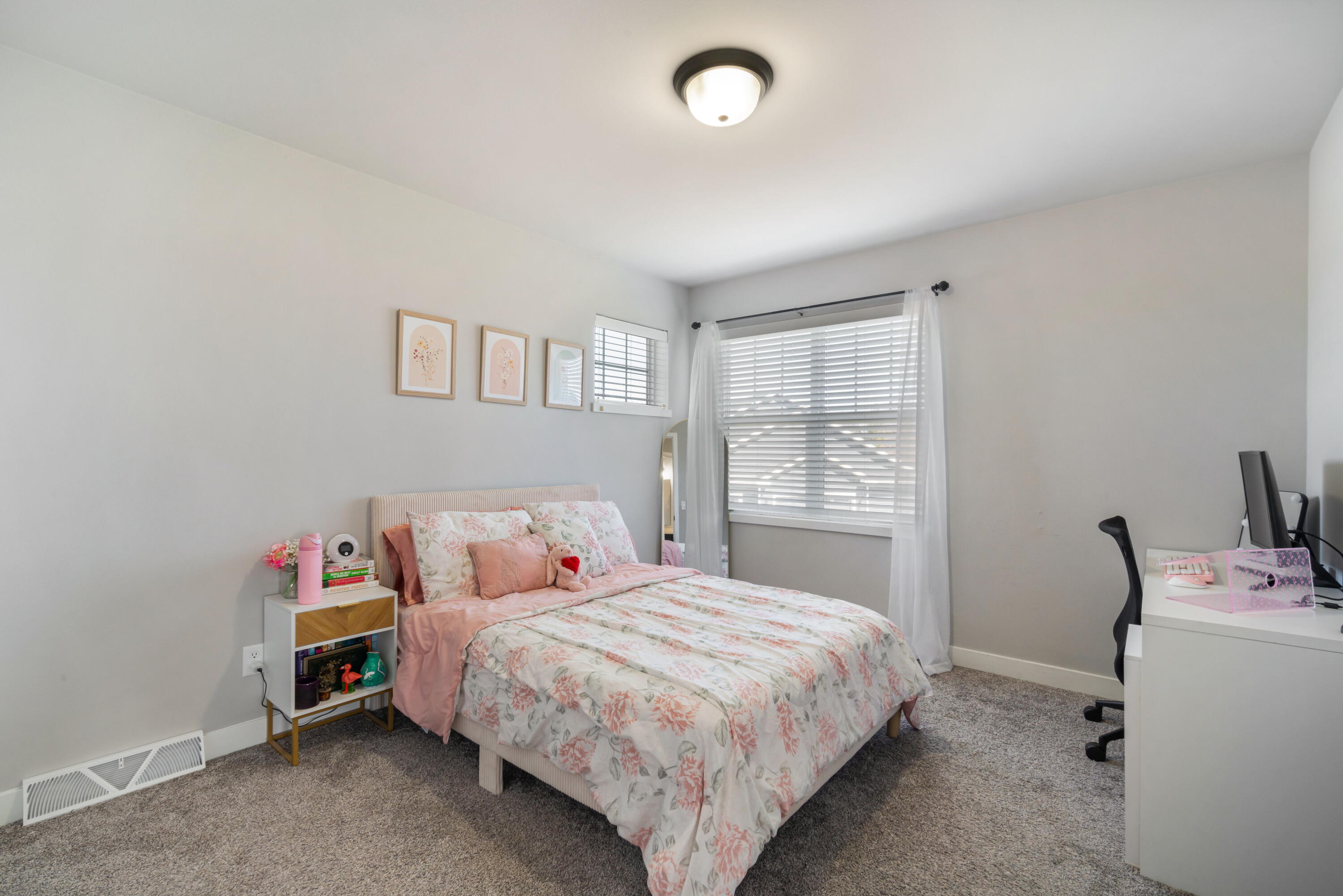 W148N10450 Blackbird Pt