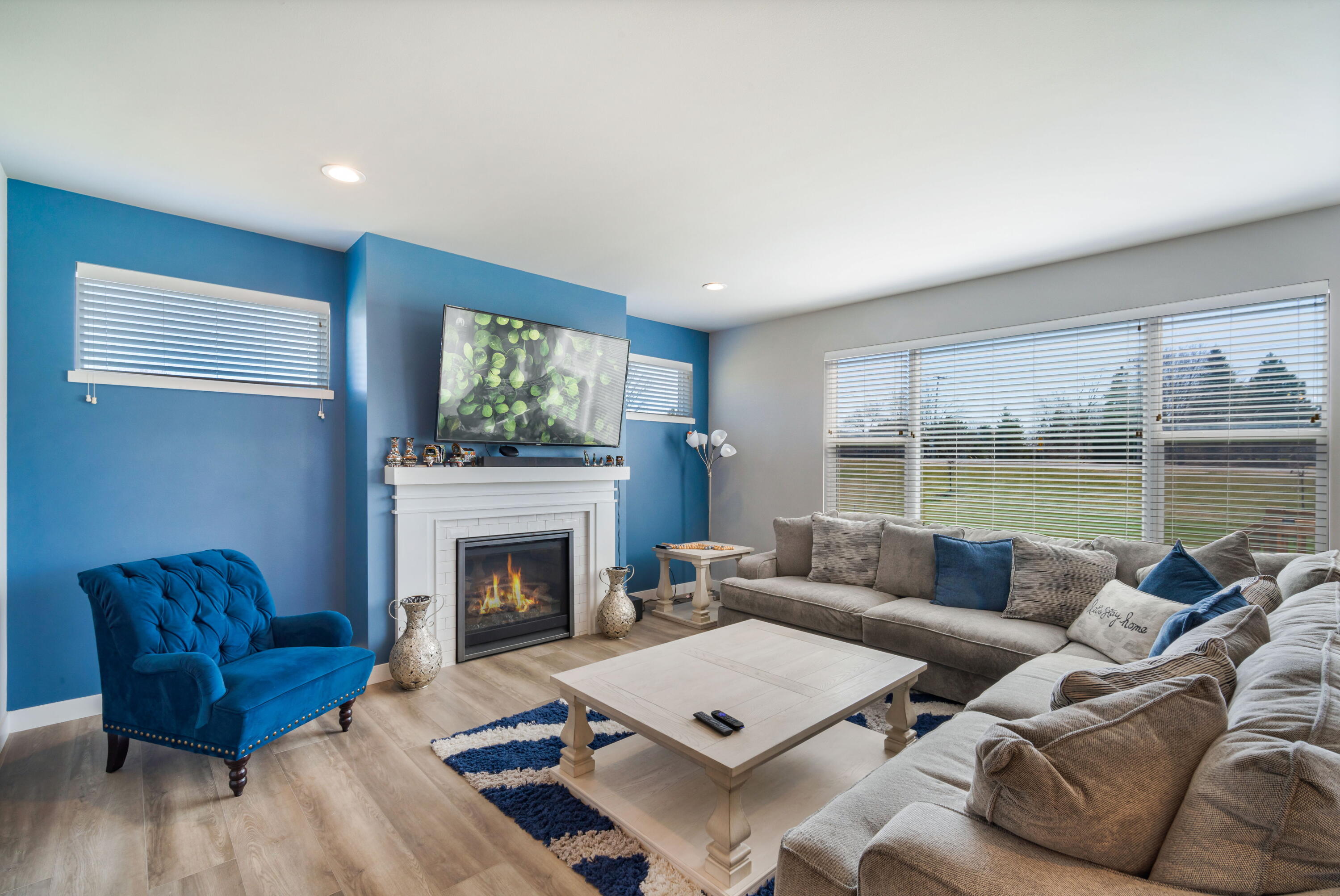 W148N10450 Blackbird Pt