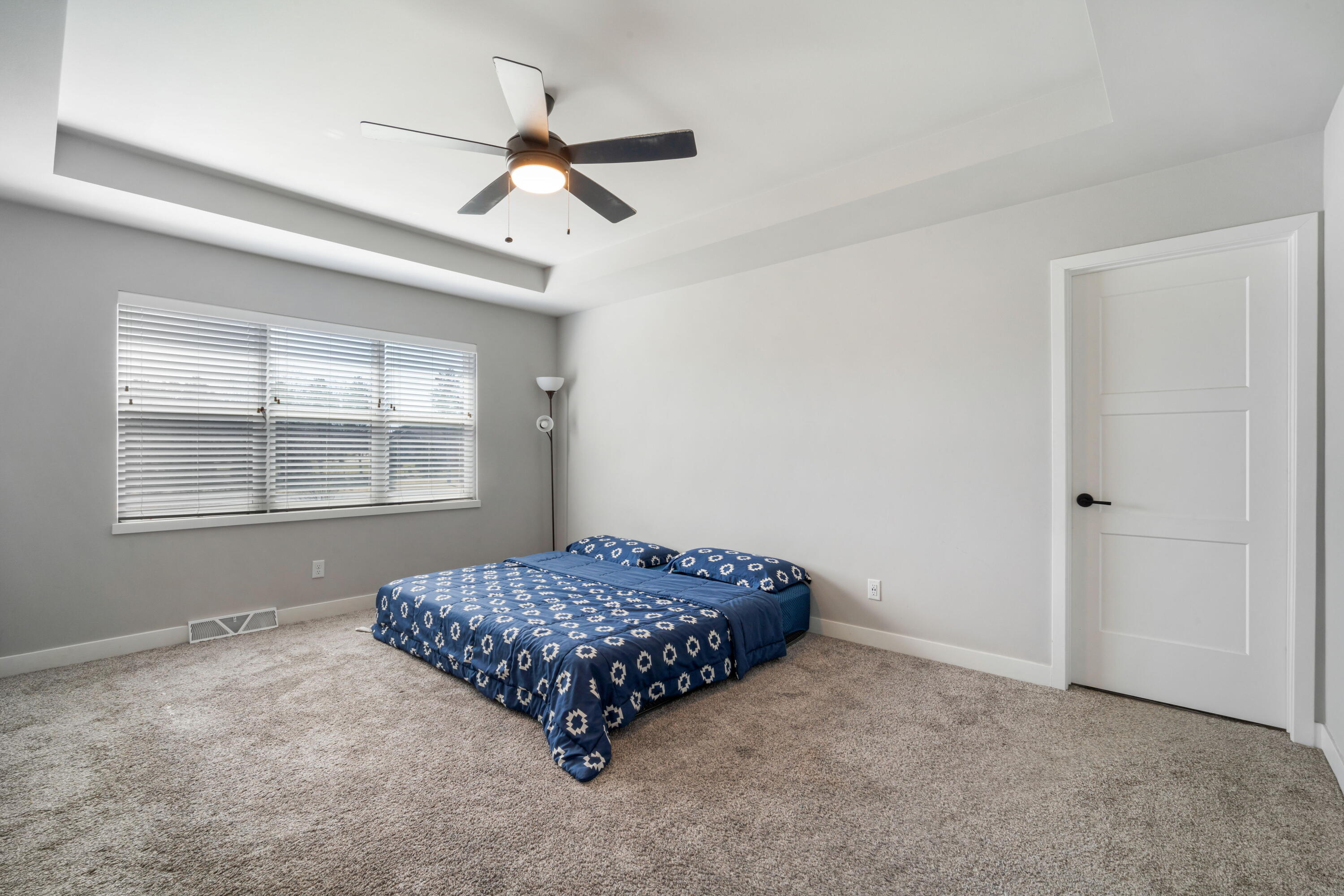 W148N10450 Blackbird Pt