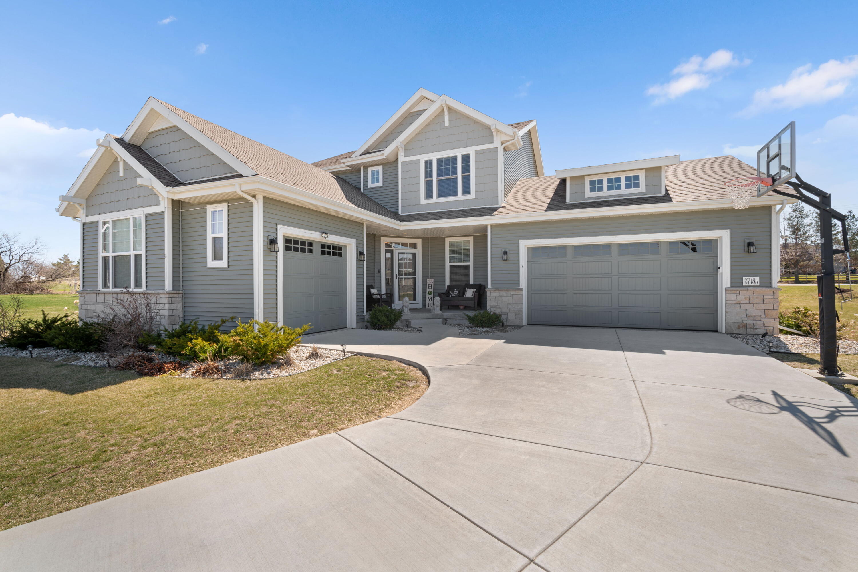 W148N10450 Blackbird Pt