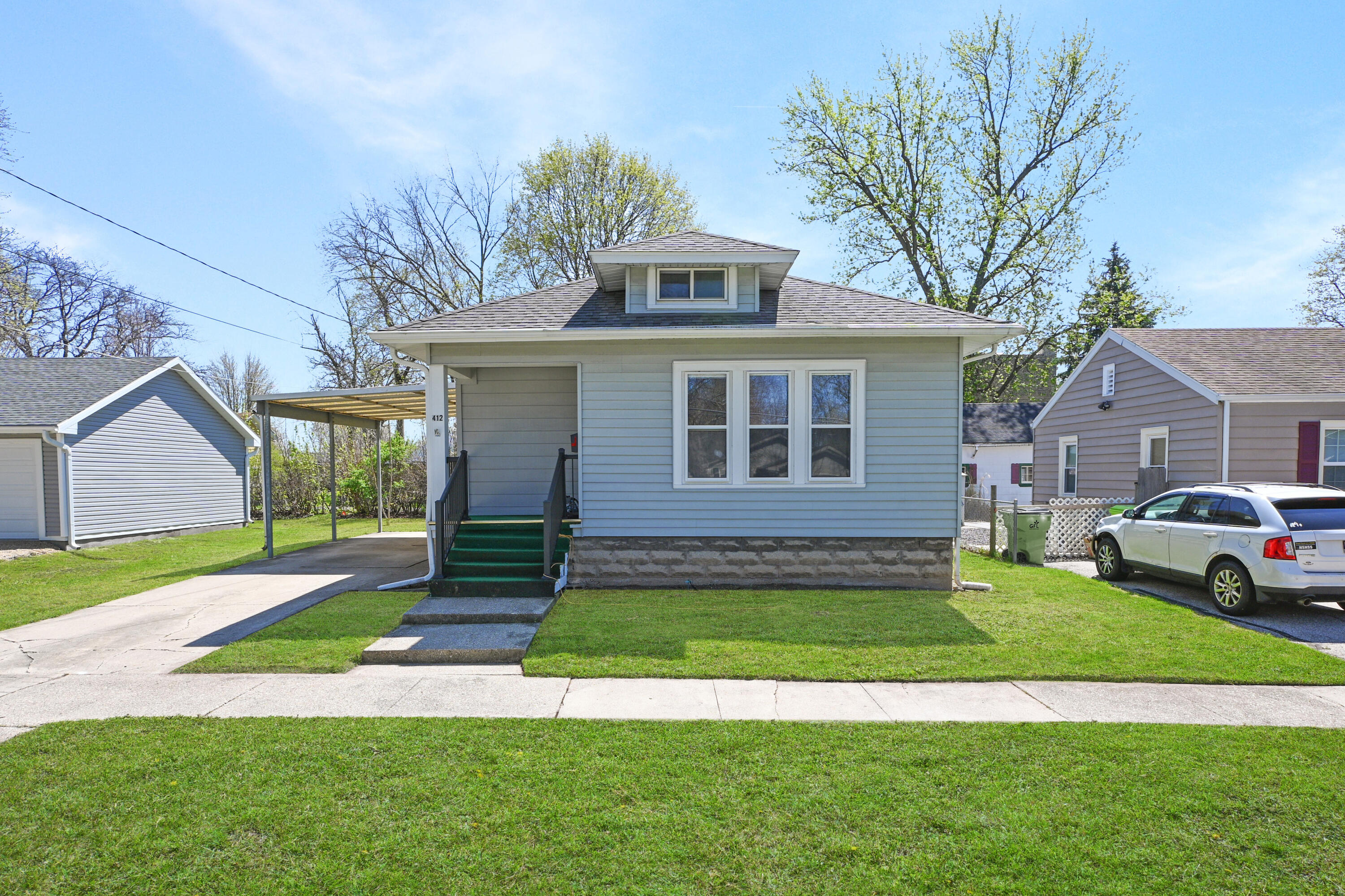 412 McDowell St