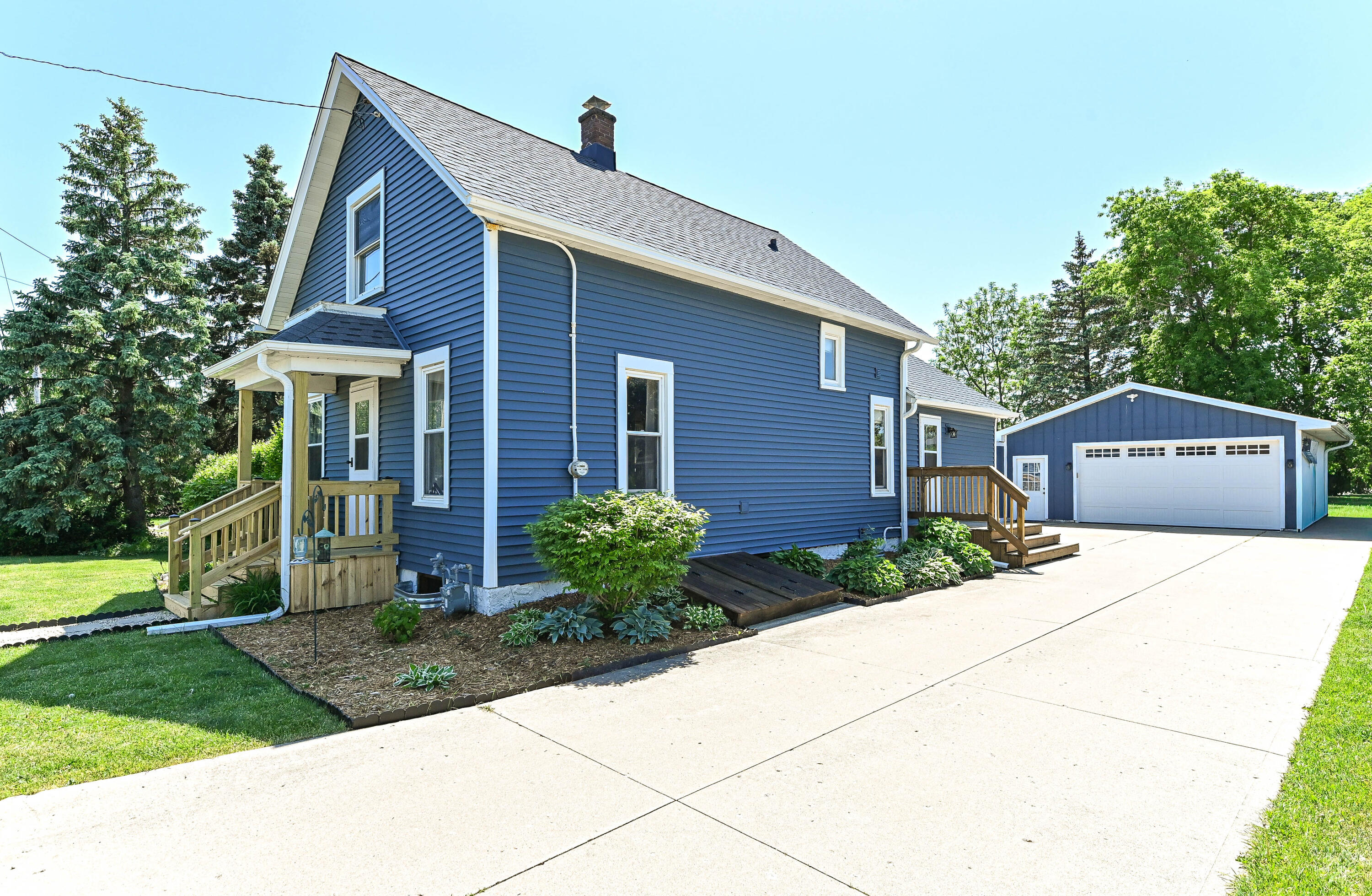 726 High St