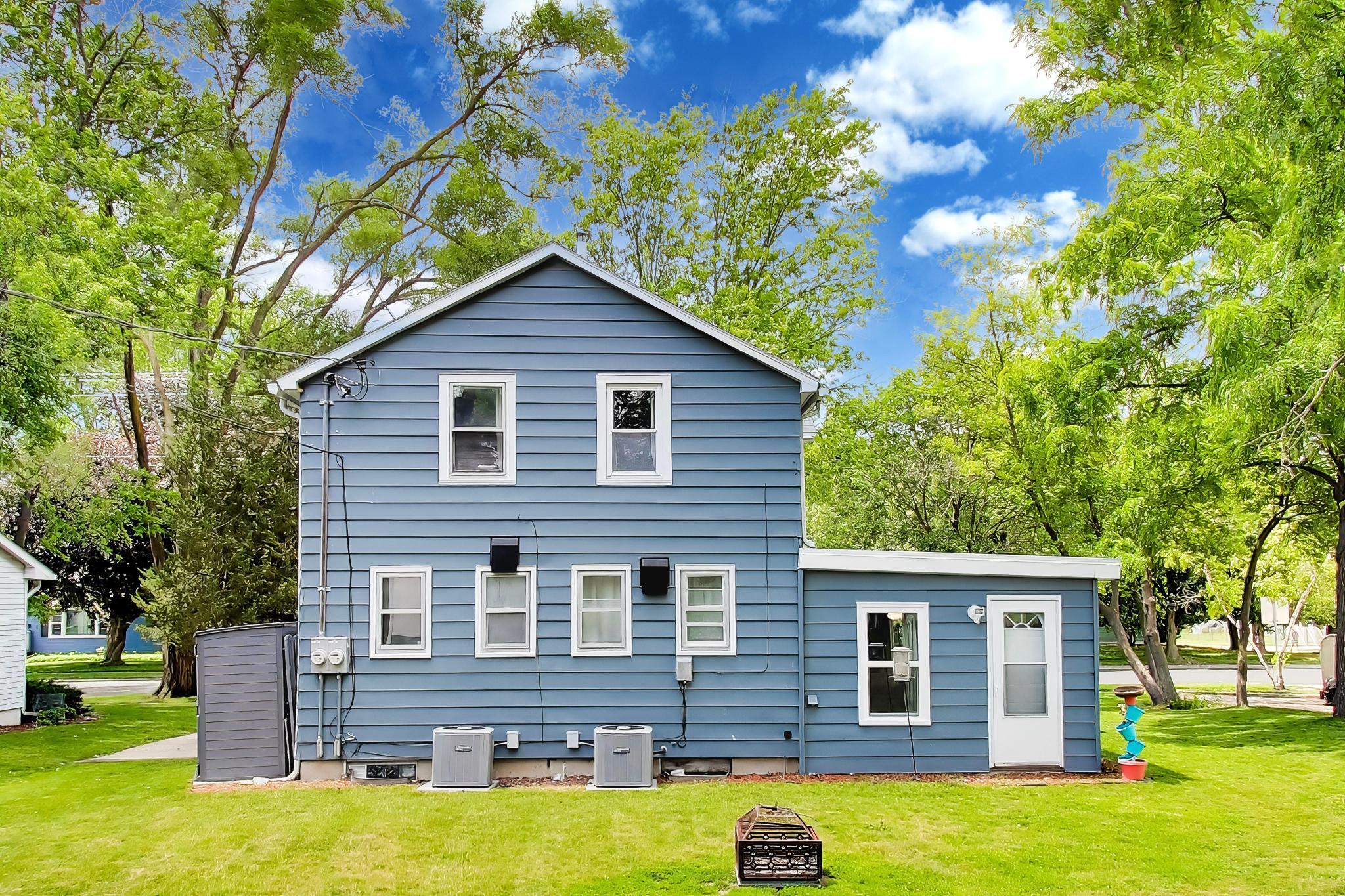 1207 Vine St, 1209