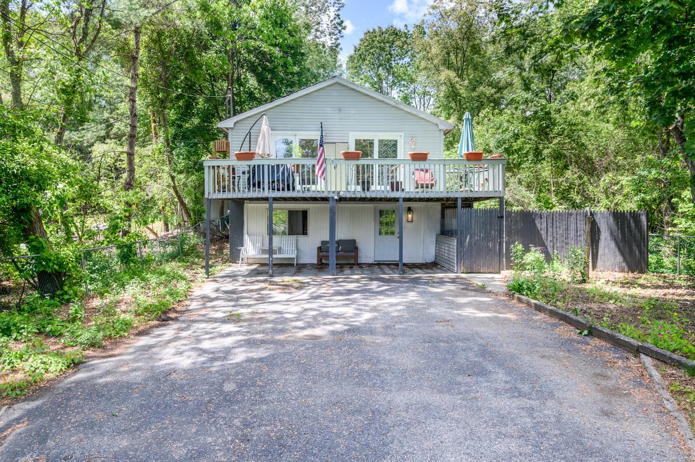 66 Grove Avenue