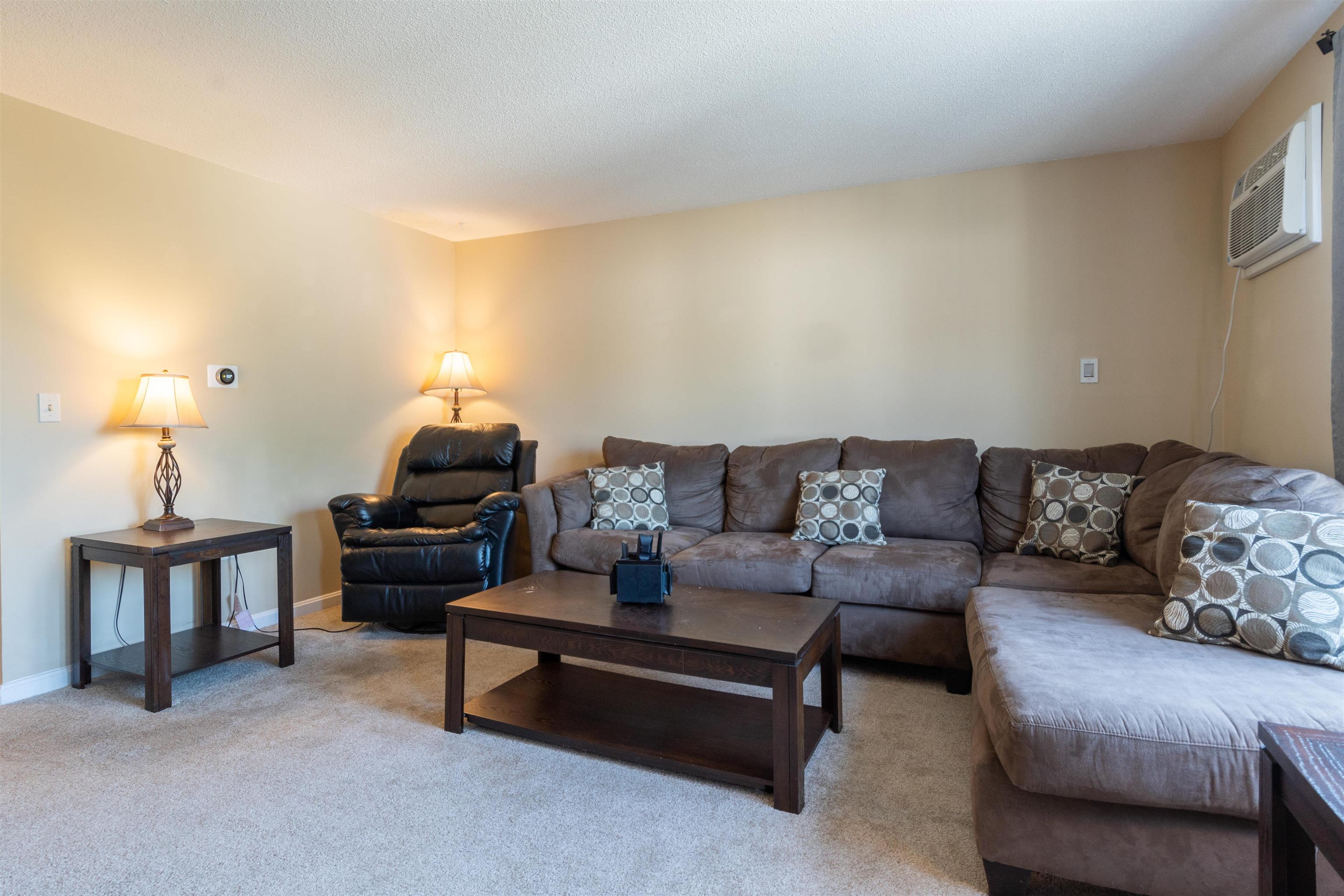 8 Valley West Way Unit: 8