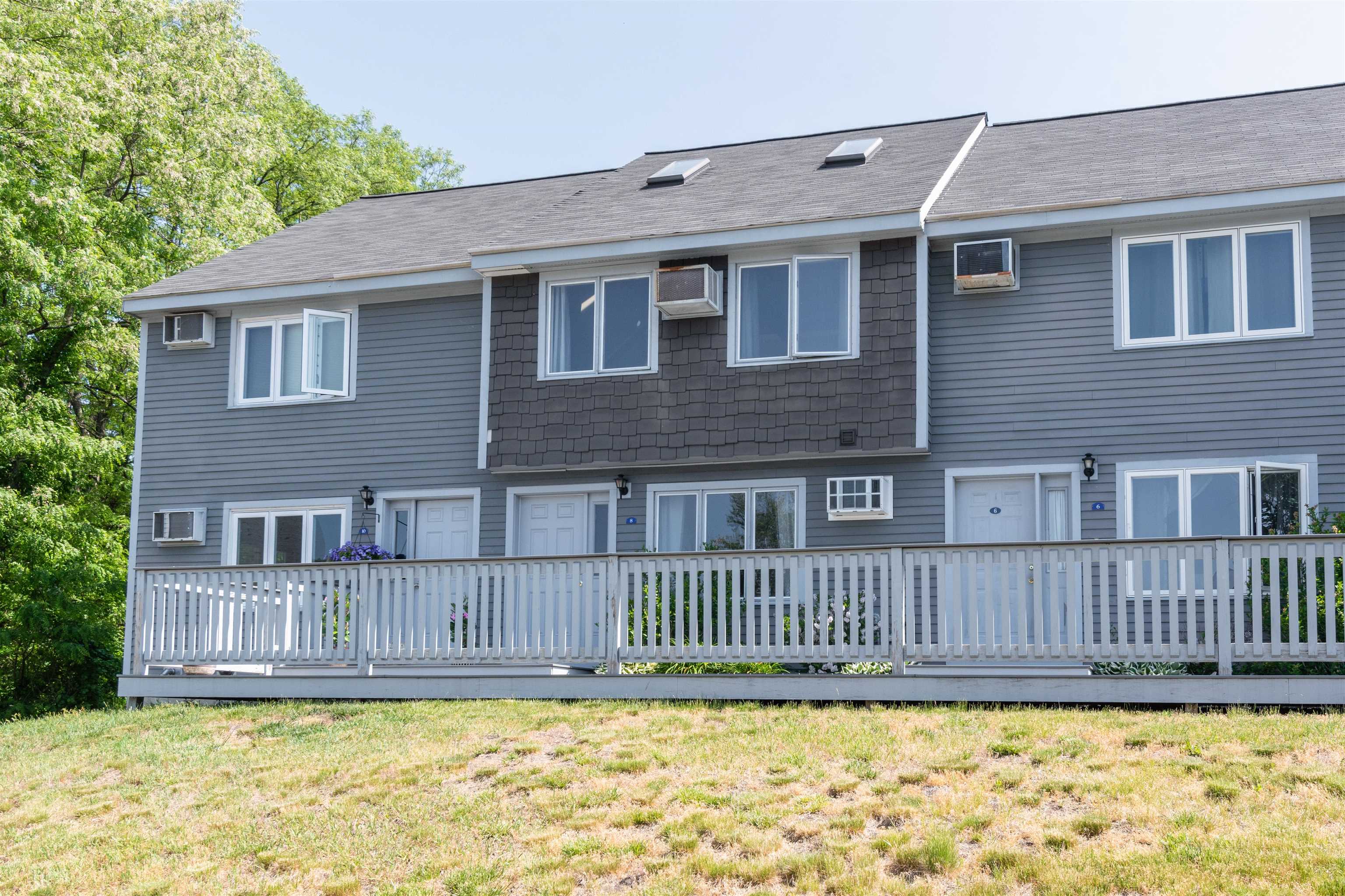 8 Valley West Way Unit: 8