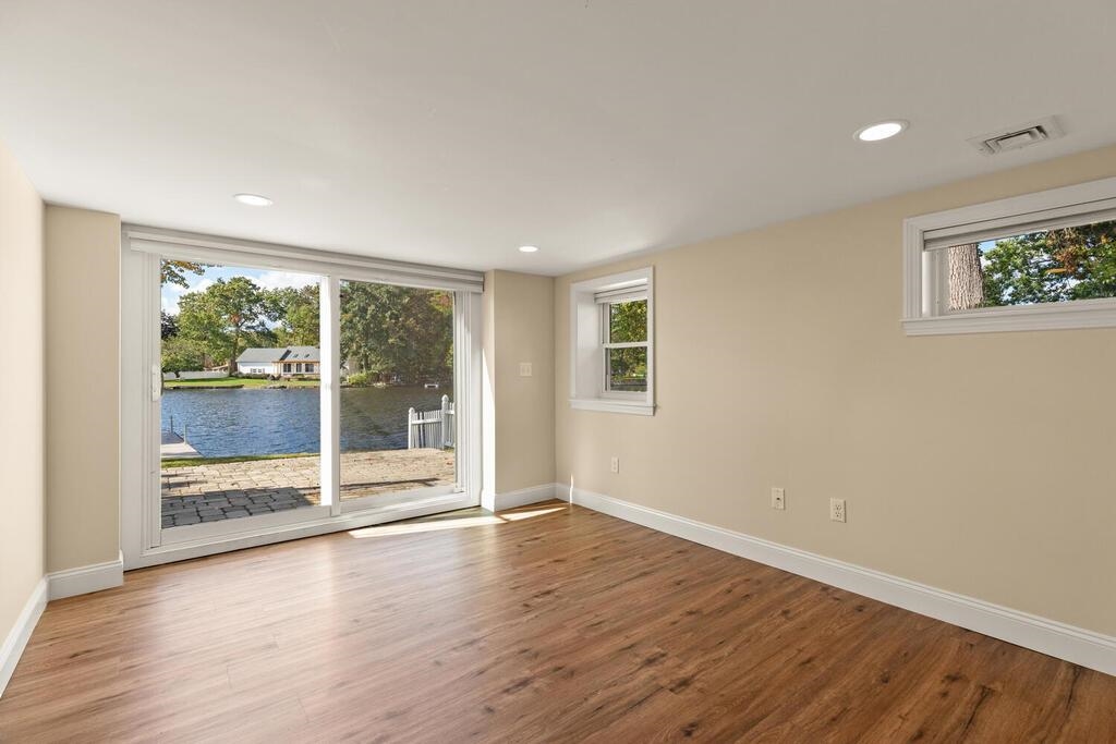 8 Sunset Road