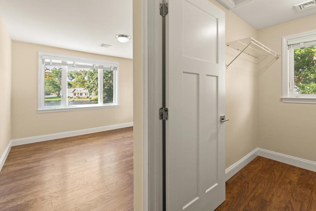 8 Sunset Road
