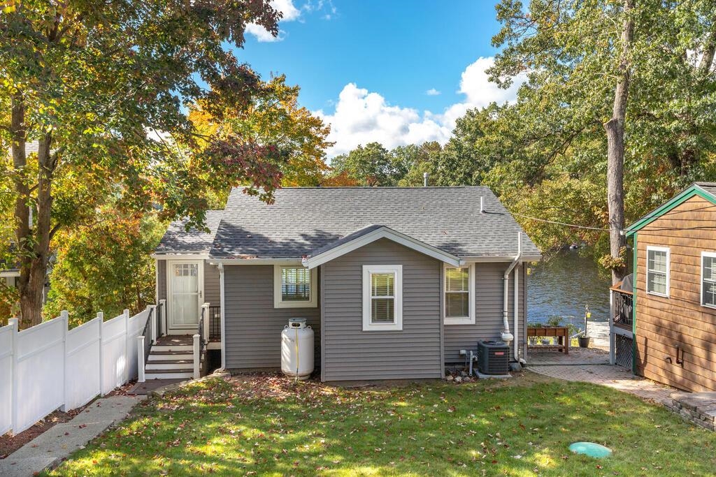 8 Sunset Road