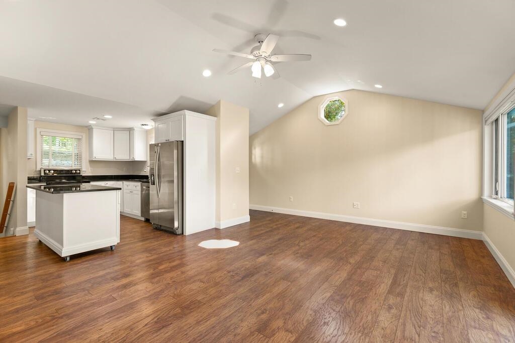 8 Sunset Road